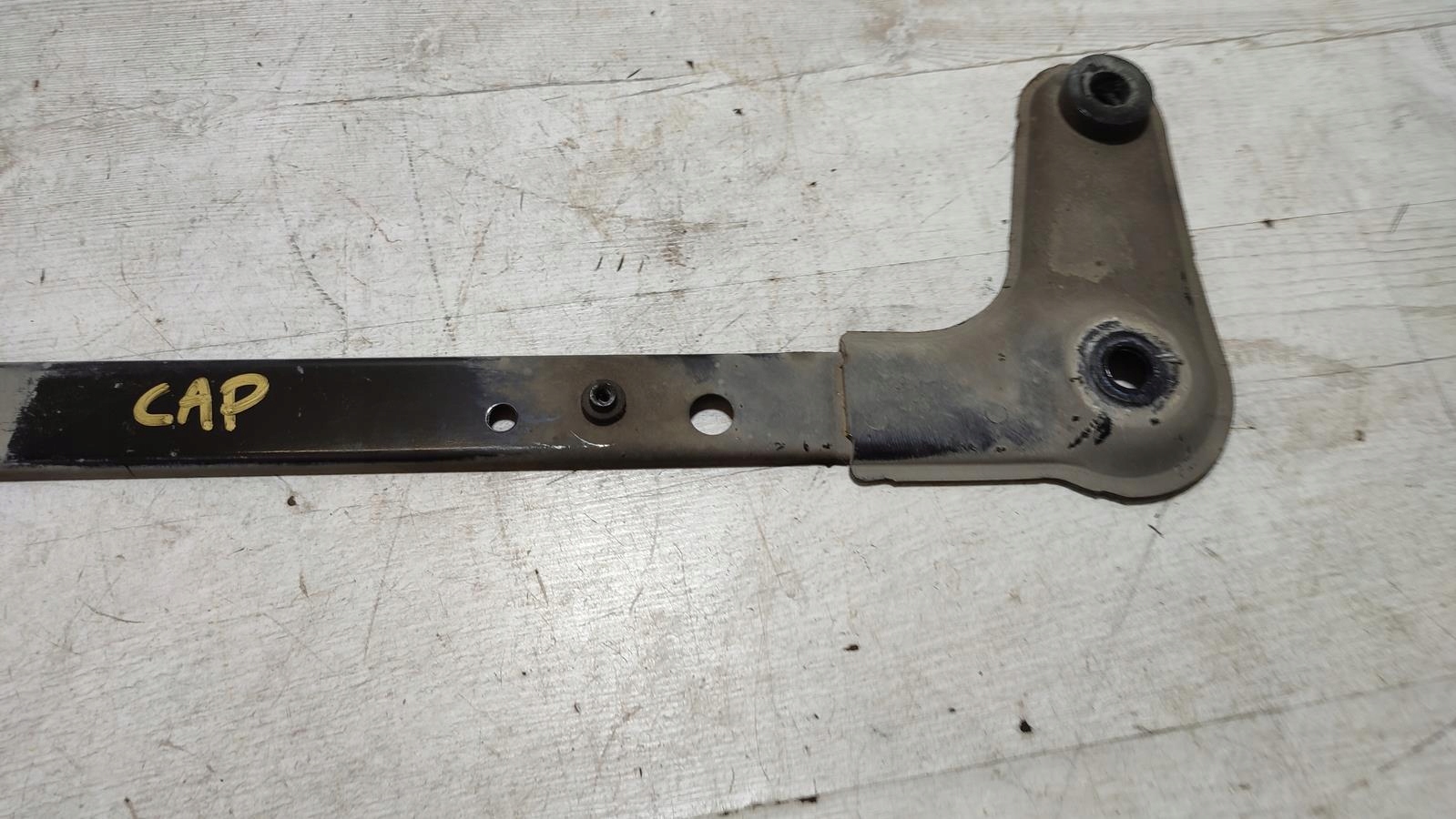 sider console below radiator Renault Captur