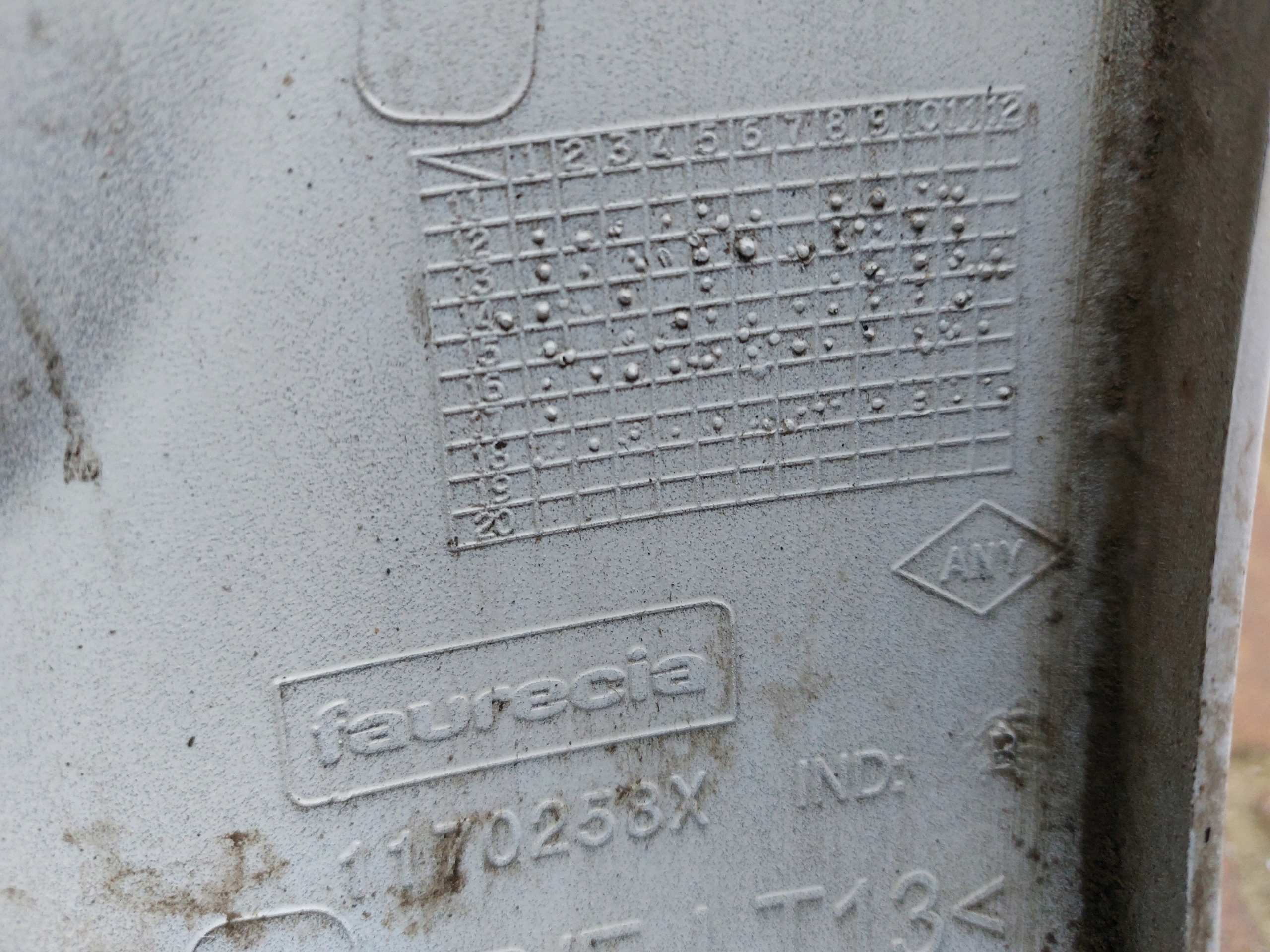 DACIA SANDERO II 2012- bumper front 620229493R