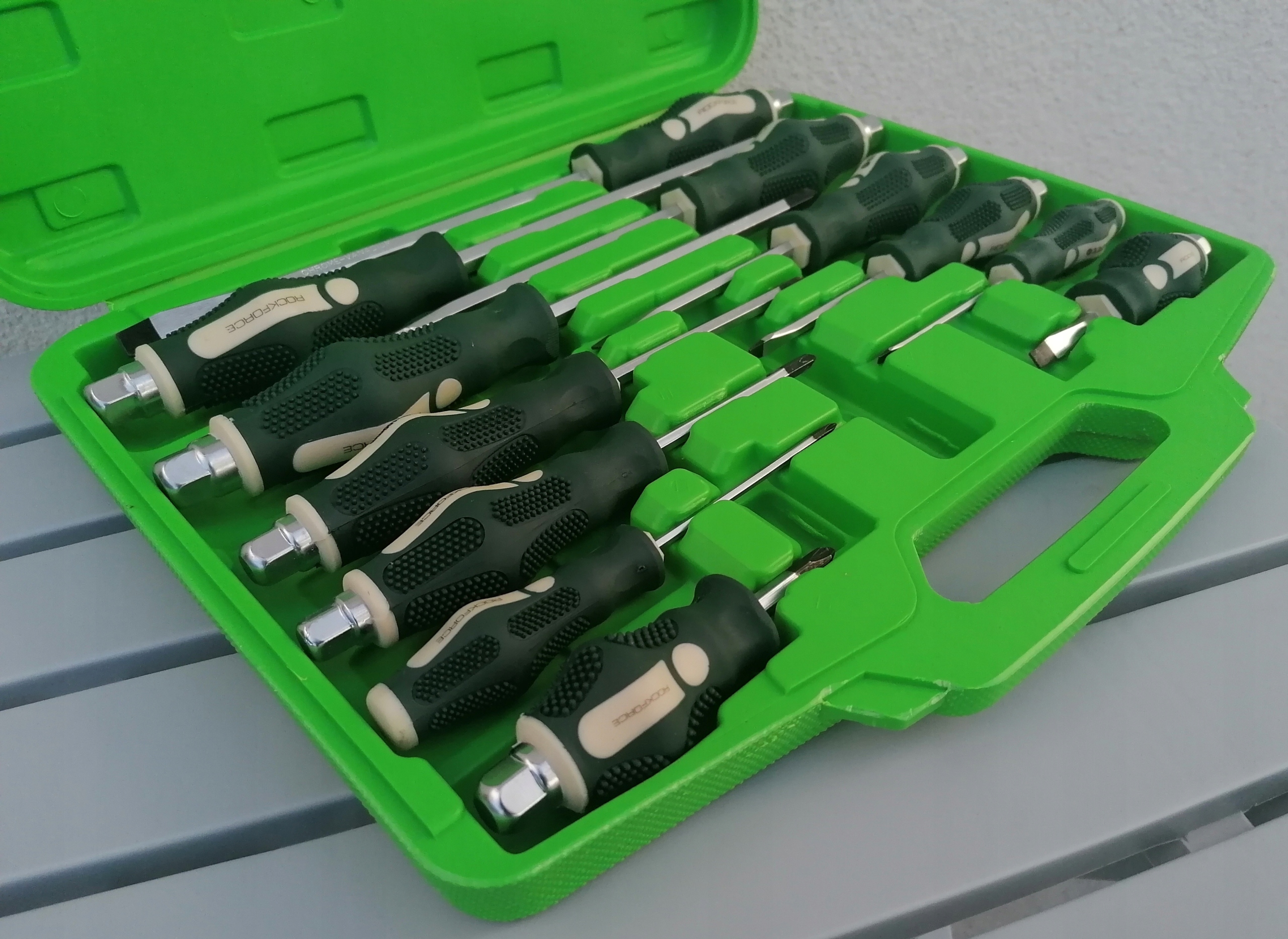 ŚRUBOKRĘTY ZESTAW ŚRUBOKRĘTÓW WKRĘTAKÓW UDAROWYCH DO POBIJANIA PH 12 el Liczba elementów zestawy