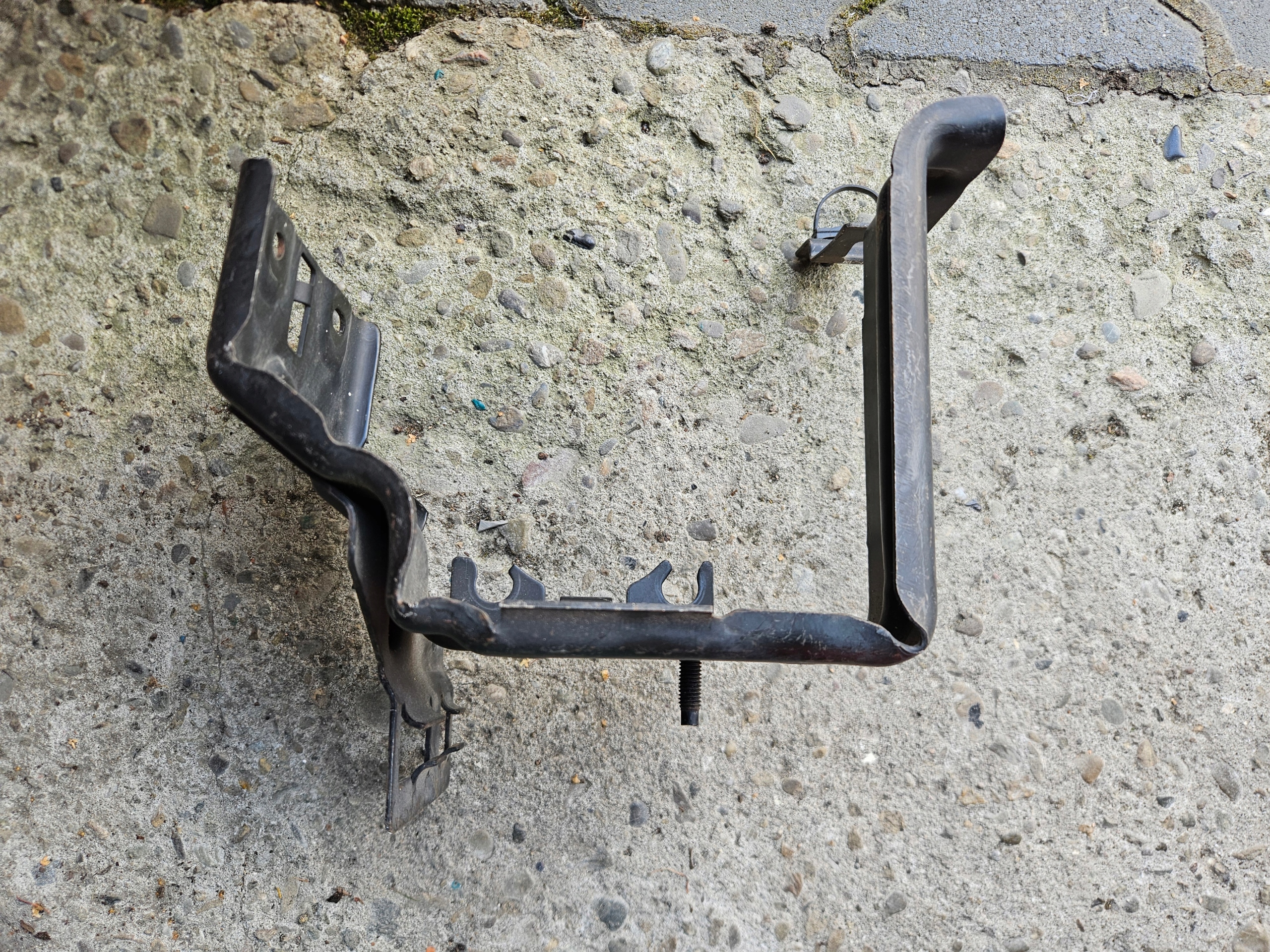 holder POMPY bracket ABS CITROEN C4 B7 II 2010- 9657424980