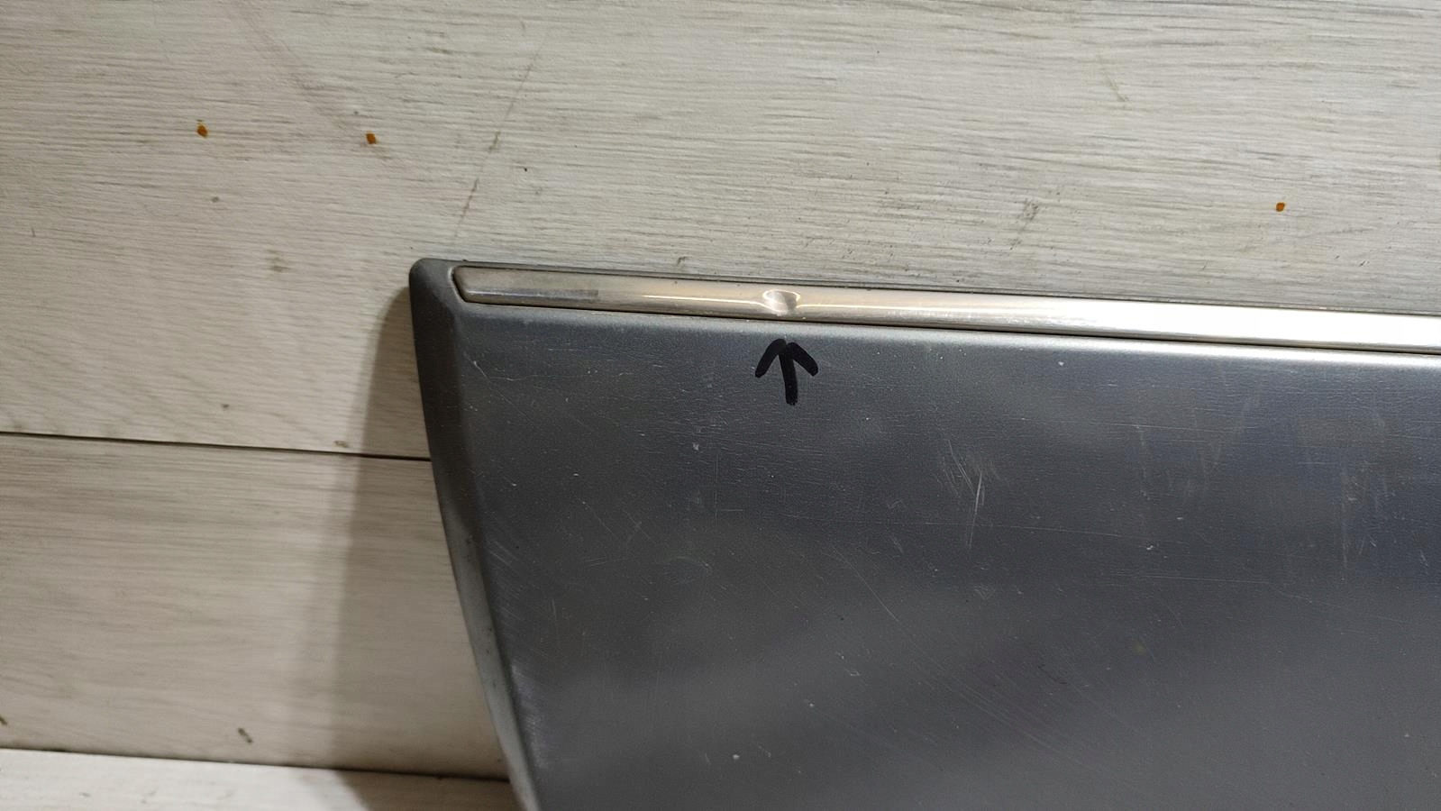moulding door left front Mercedes w124