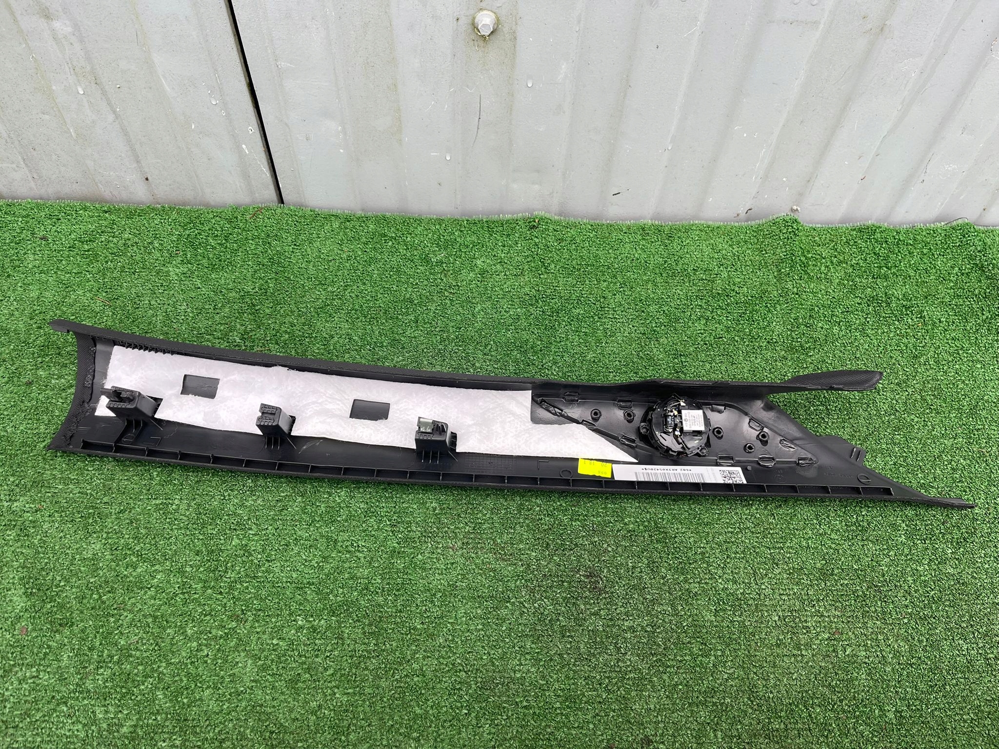 VW GOLF VII GTI OSŁONA SŁUPKA LEWA 5G0867233 R/Q/C/T Numer katalogowy części 5G0867233 R/Q/C/T/ German Teile