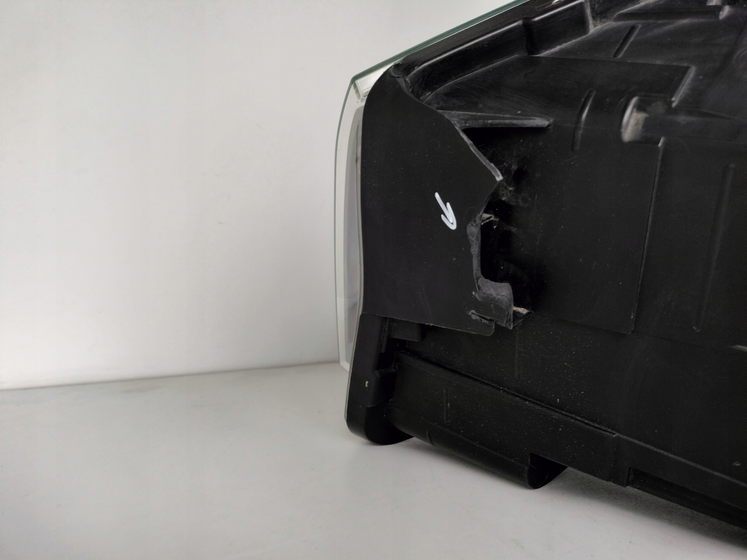 light right REFLEKTOR OPEL VIVARO B 14