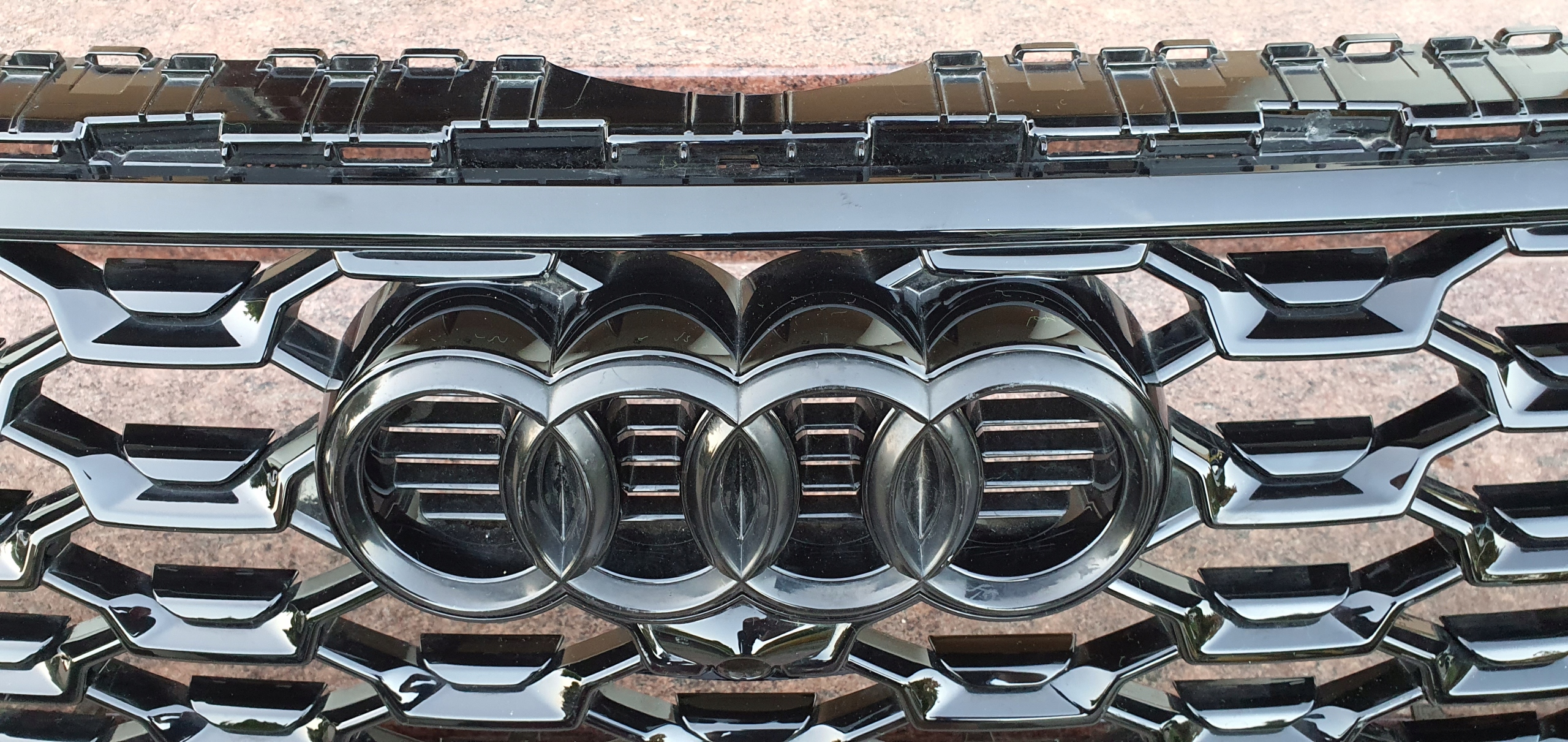 AUDI Q5 II 2 80F SLINE S-LINE LIFT 2021- ATRAPA GRILL CZARNY CZARNA Typ samochodu 4x4/SUV Samochody osobowe