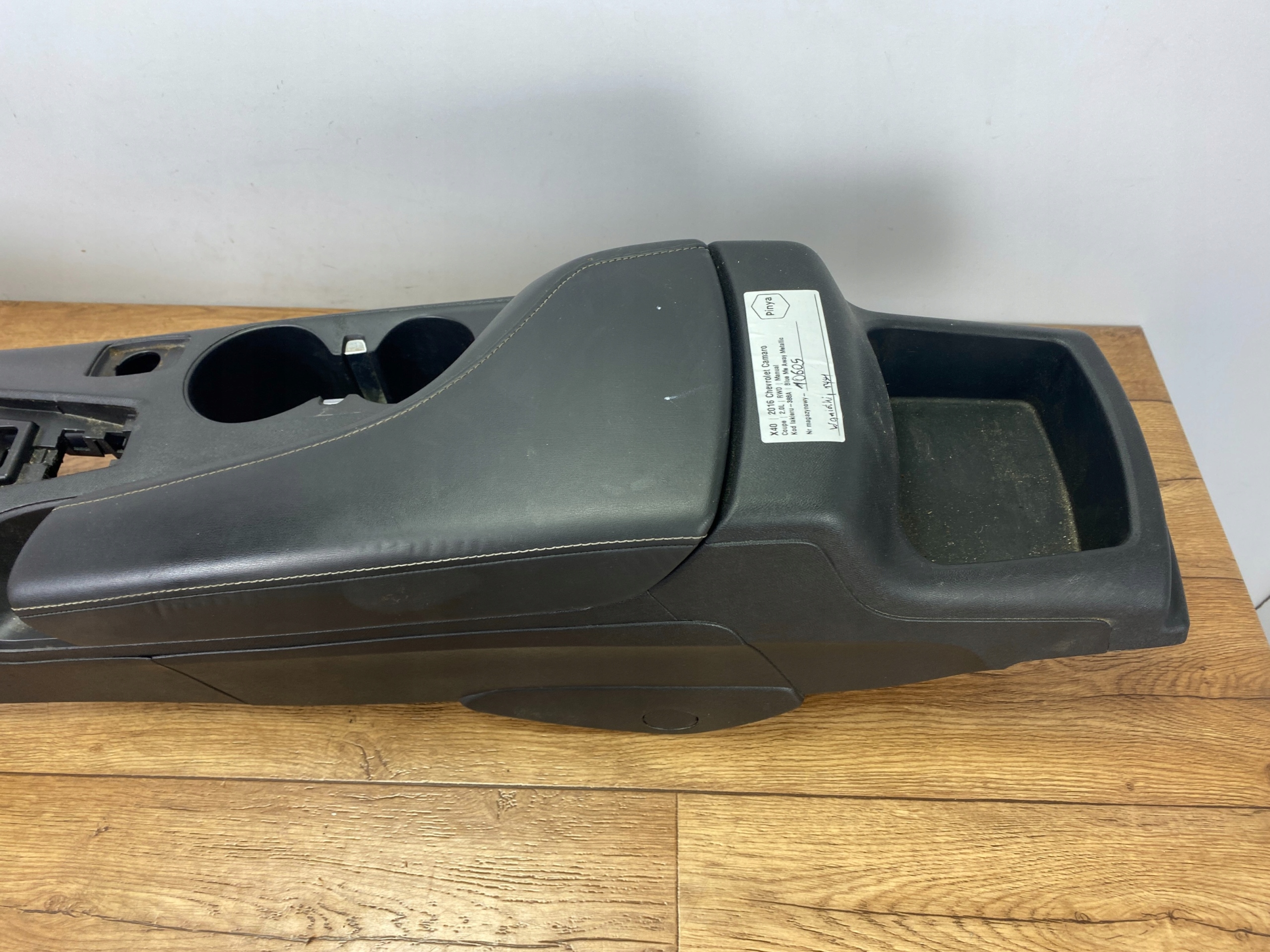 console tunel central armrest Chevrolet Camaro 2016+
