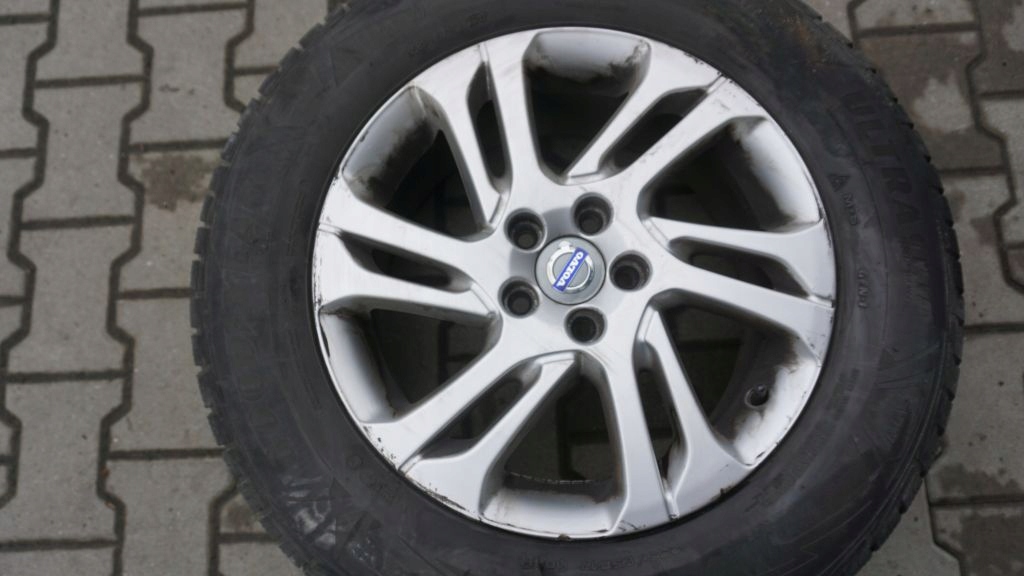 VOLVO S60 V60 S80 V70 XC70 XC60 - disk hliníkový 17