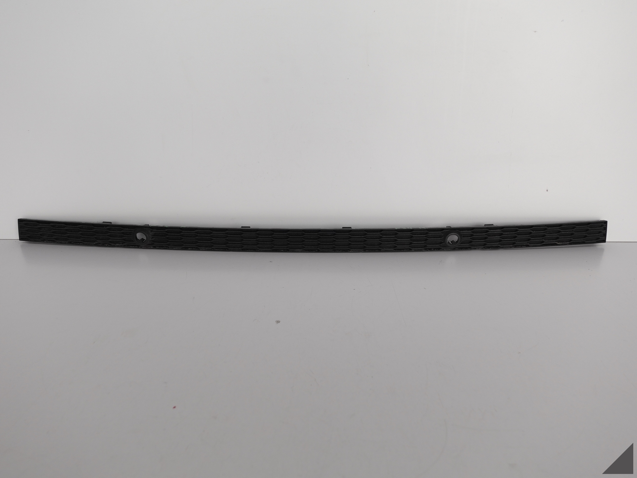 AUDI Q8 4M8 S-LINE bumper moulding grid rear part