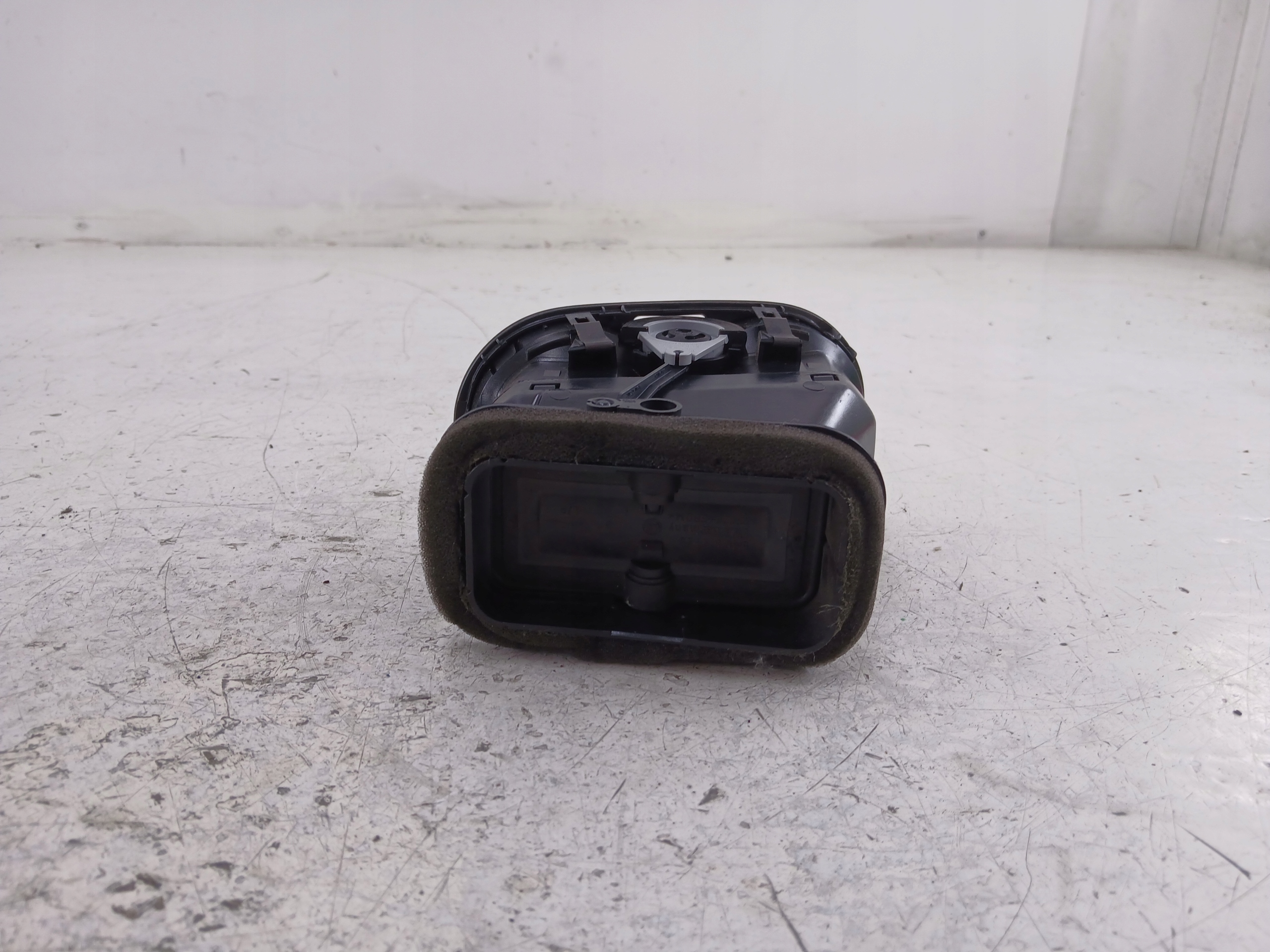 VW TIGUAN and 5N grid air conditioning devices front 5M0819759