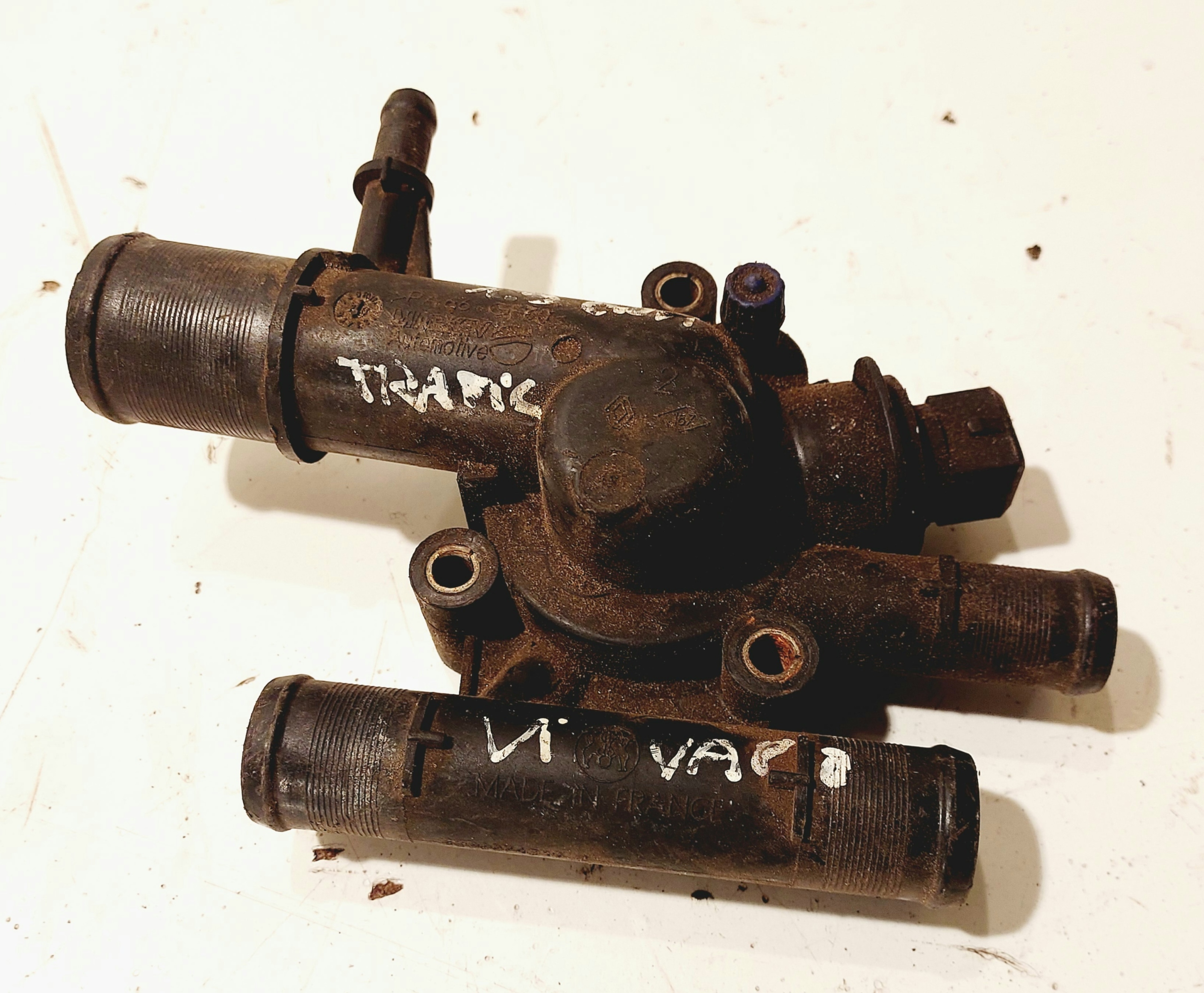 termostato TRAFIC VIVARO 1.9 DCI