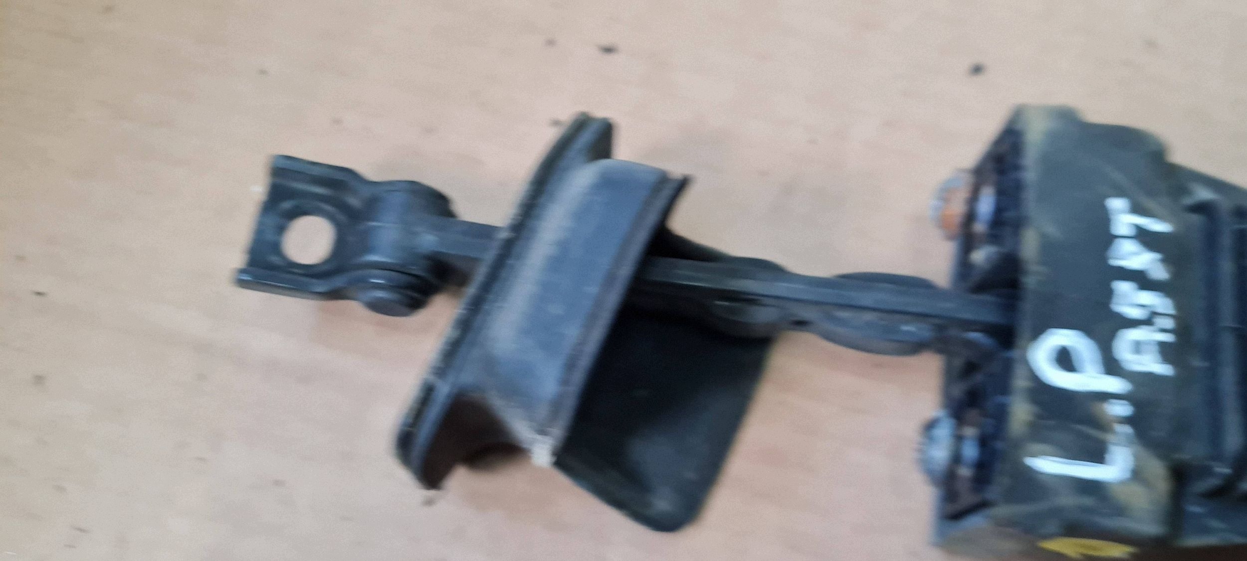 A5 8T S5 LIFT limiter door left right front 8T0837249