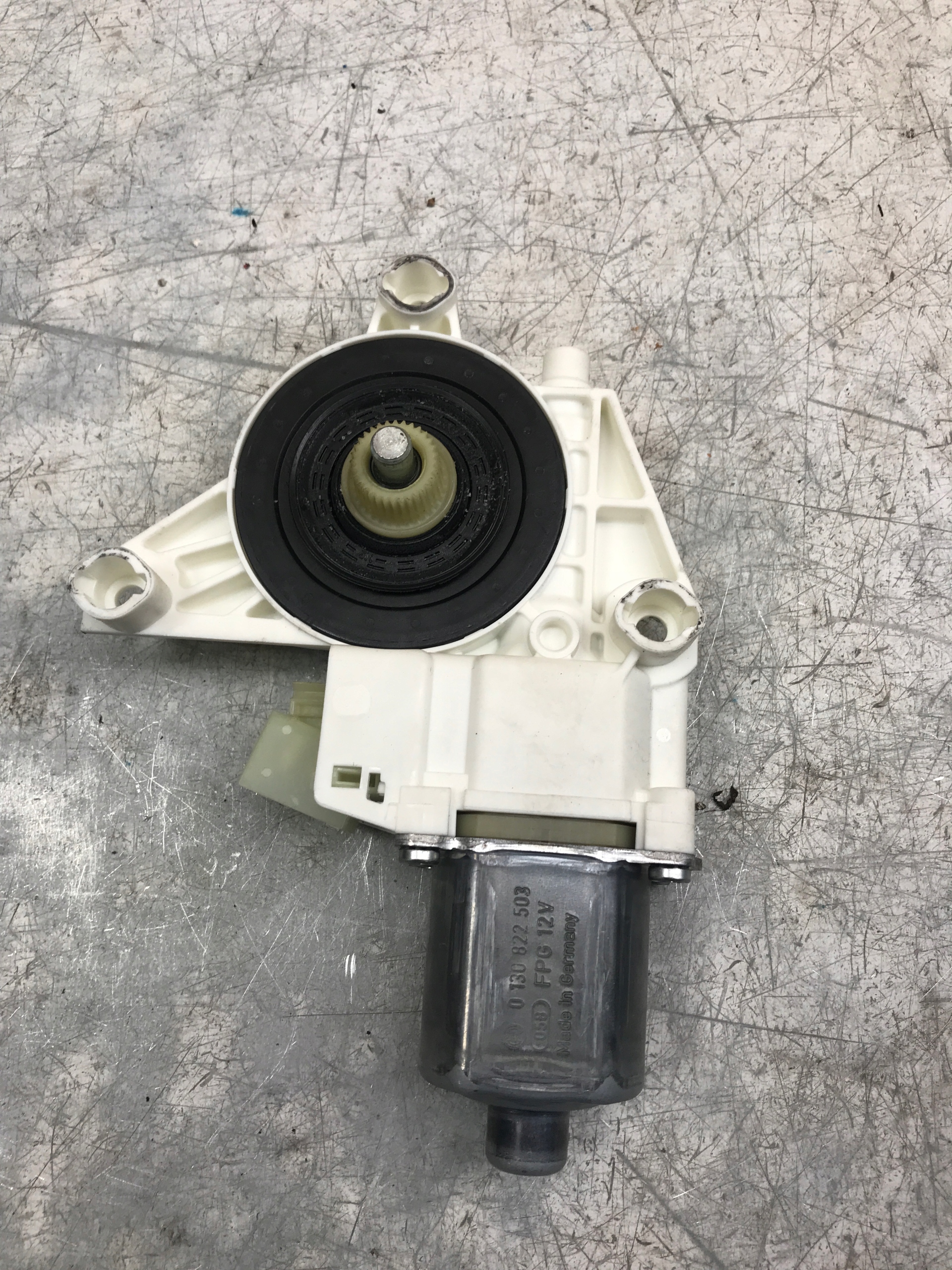 mini motor windows left front MERCEDES W204