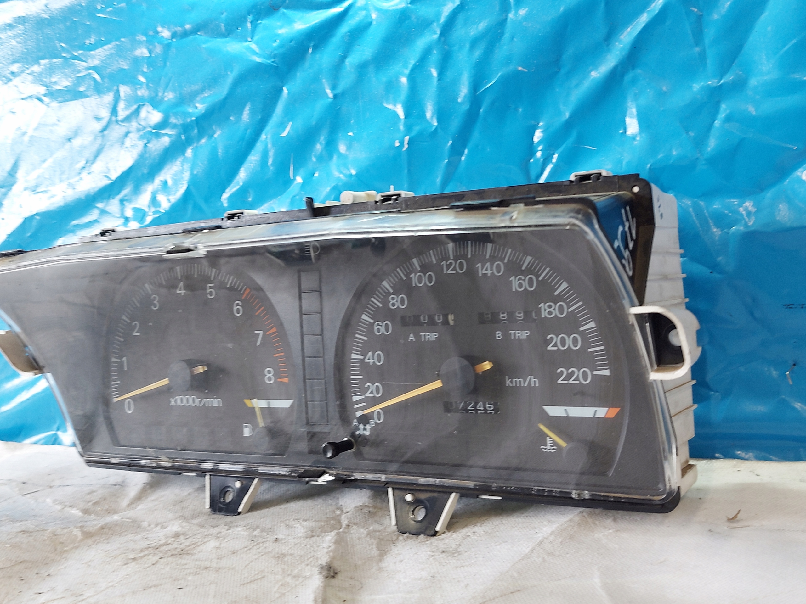 dials clock MITSUBISHI GALANT V 2.0 B MB521495