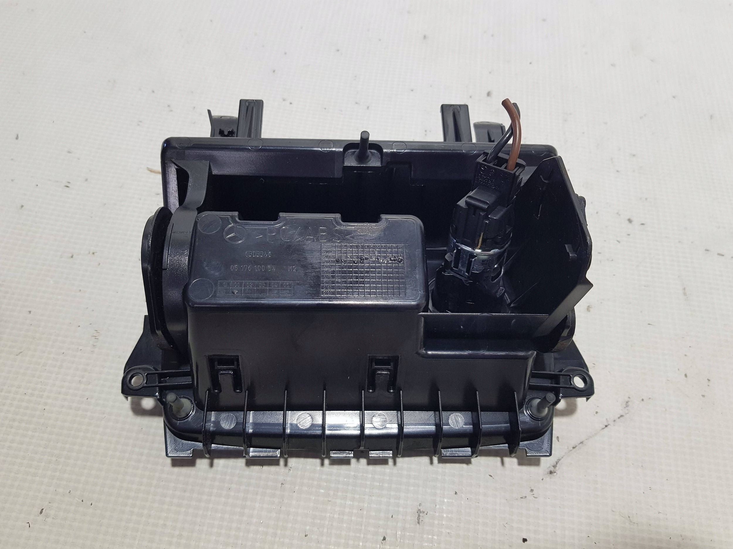 ashtray front front Mercedes CLA C117 X117 W117 W176 A1766802000