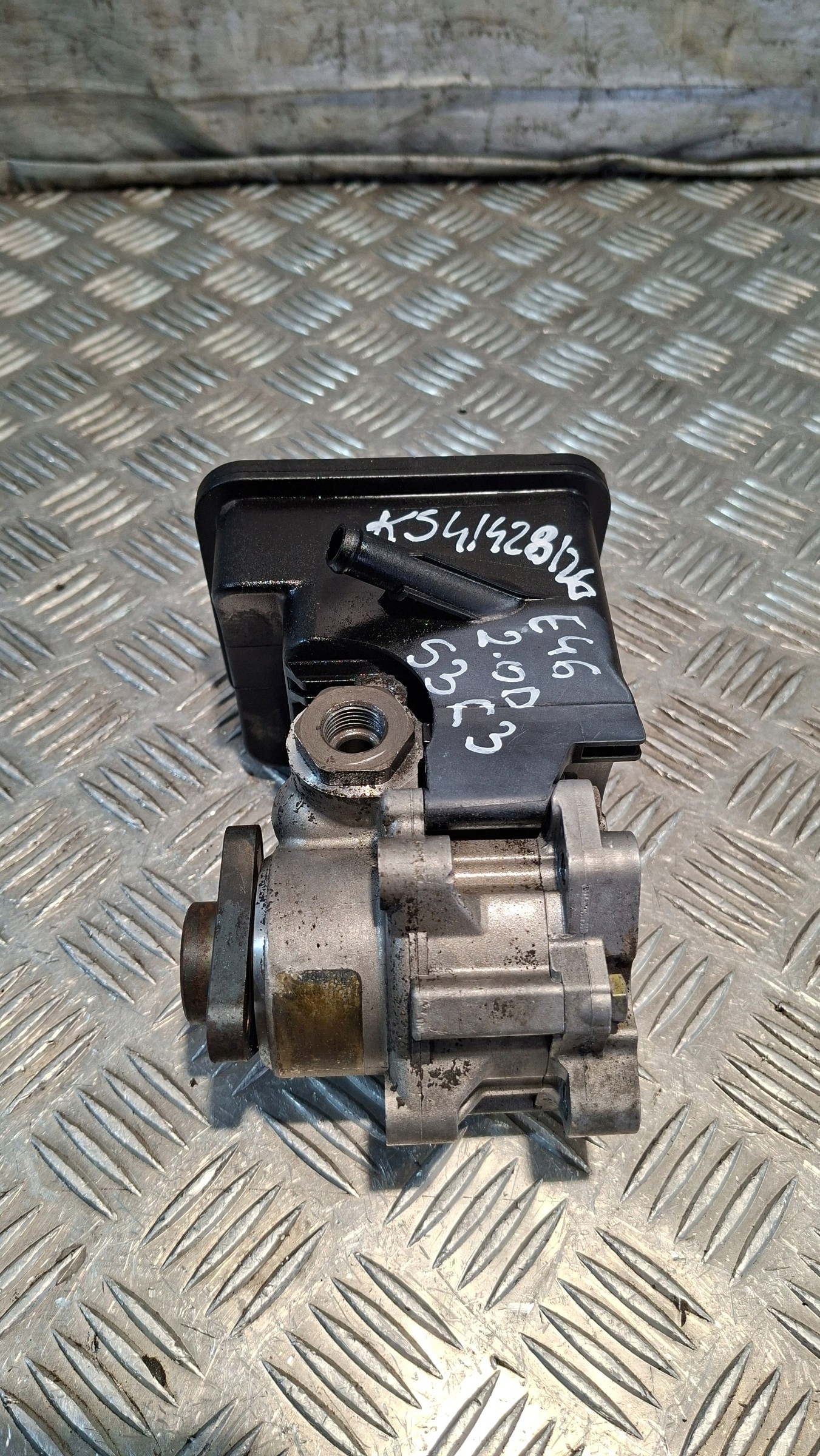 servo čerpadlo BMW E46 2.0D