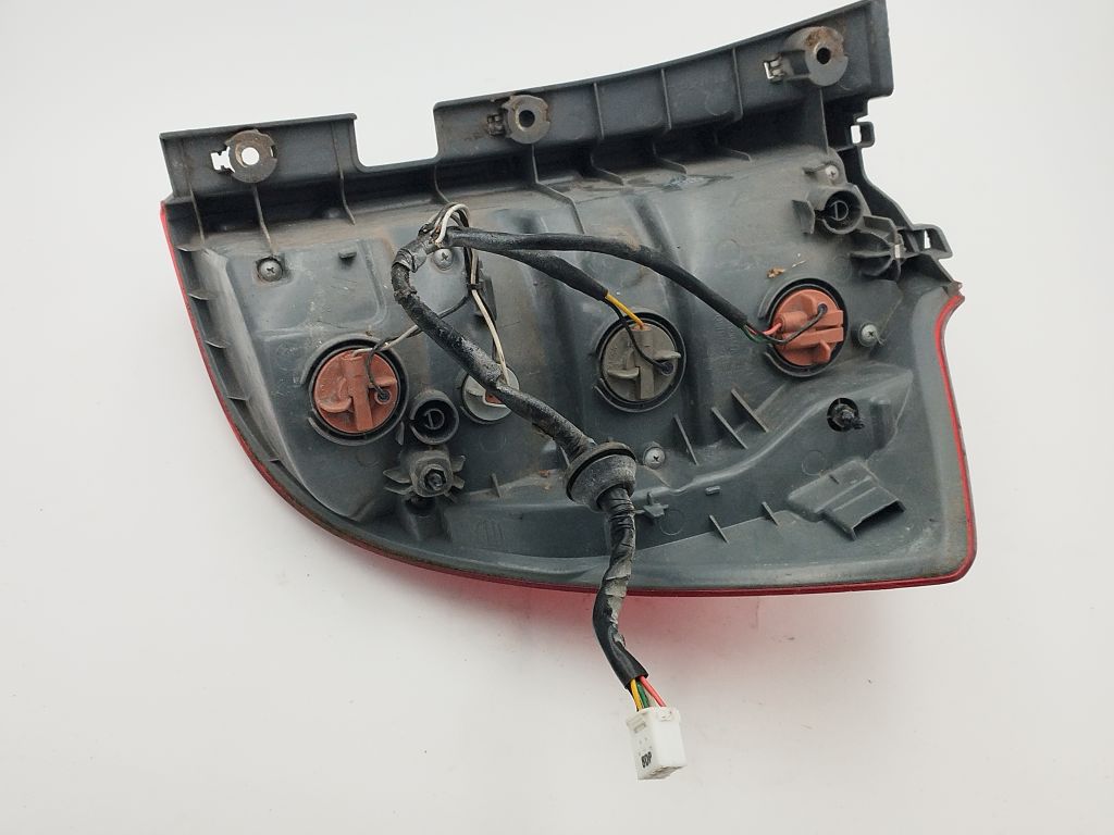 Kia Ceed and 1 kombi light left rear part rear lower