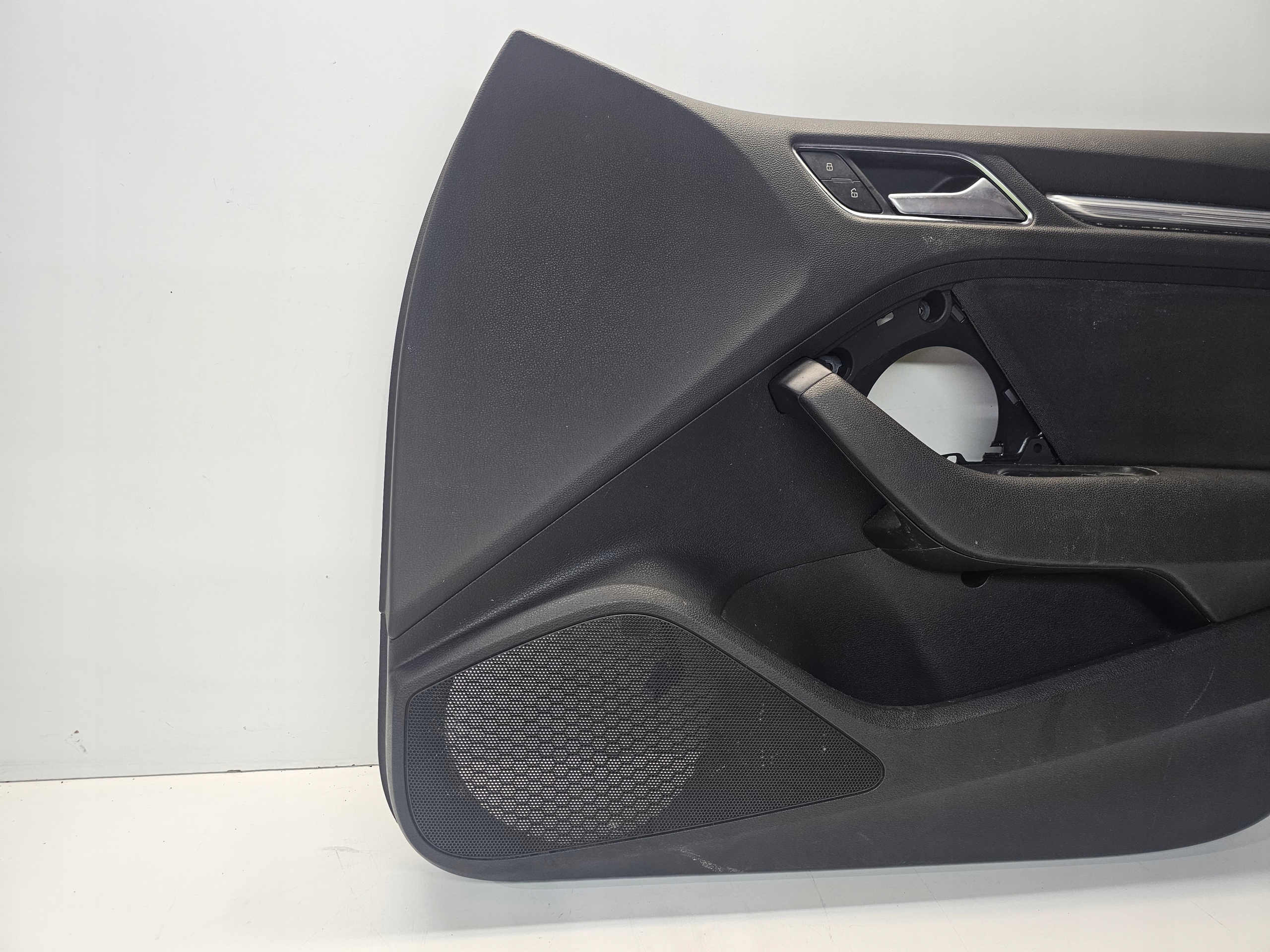 side door right front AUDI A3 8V sedan 8V5867106 UK