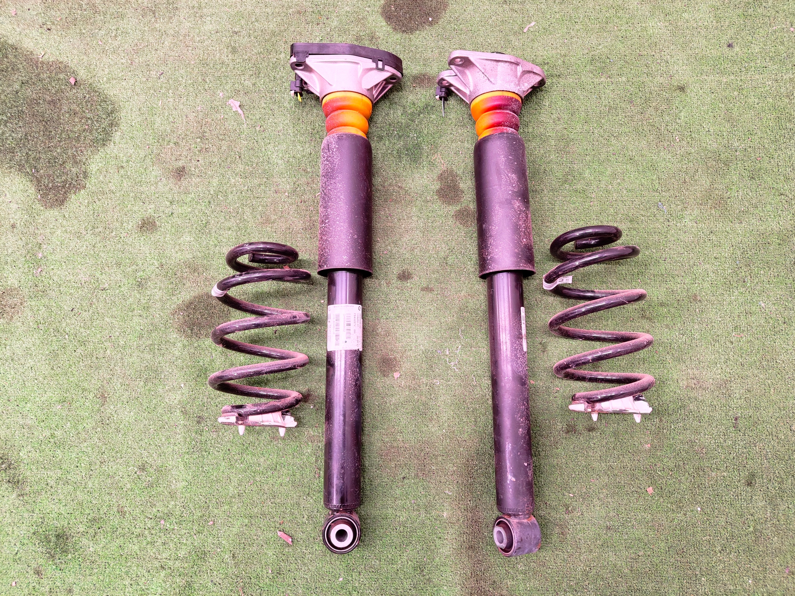MINI F54 LCI Stoßdämpfer heck 6886486