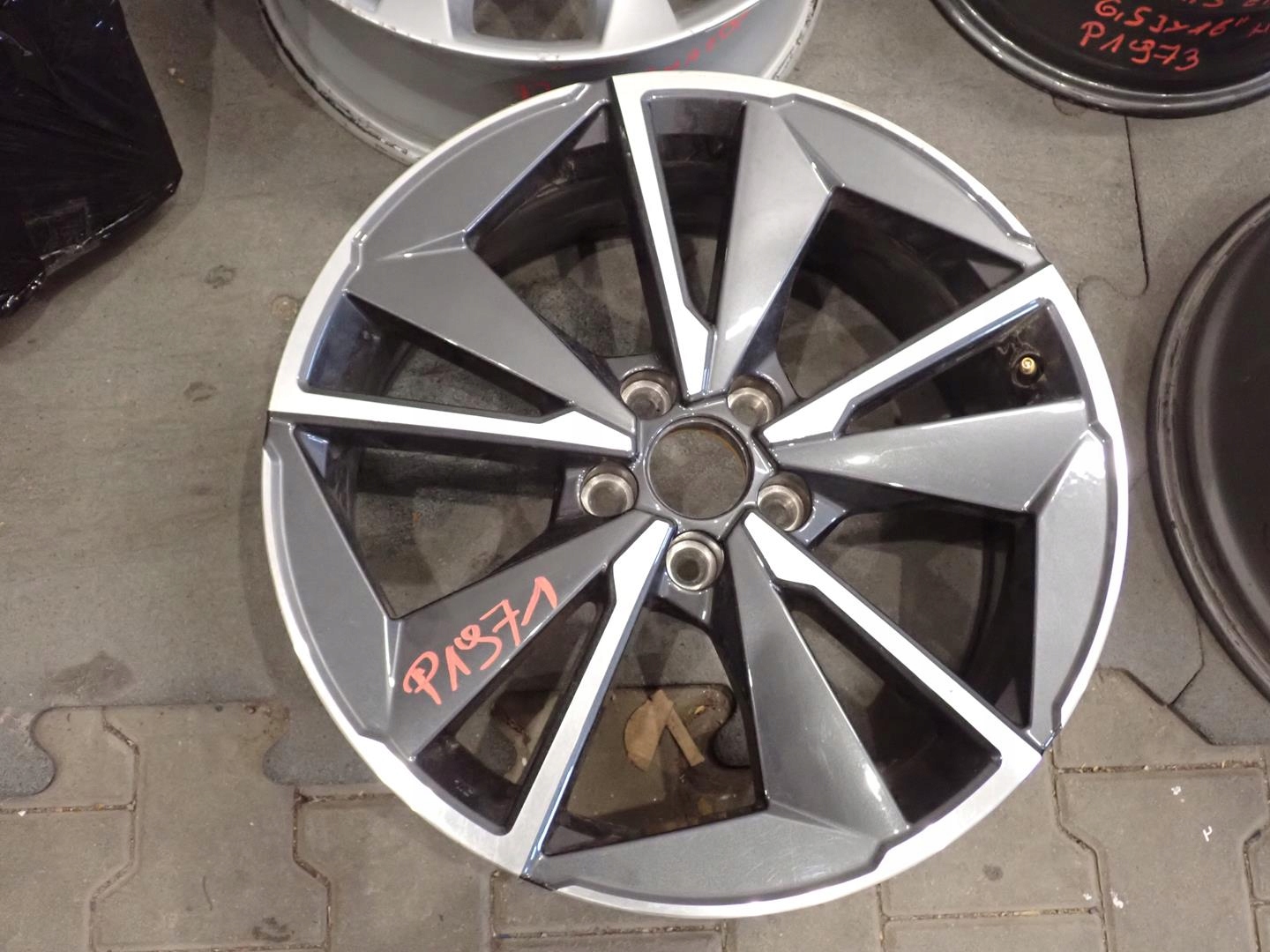 disk disk NISSAN 5x114,3 ET45 7,5J 19" 6UA3A