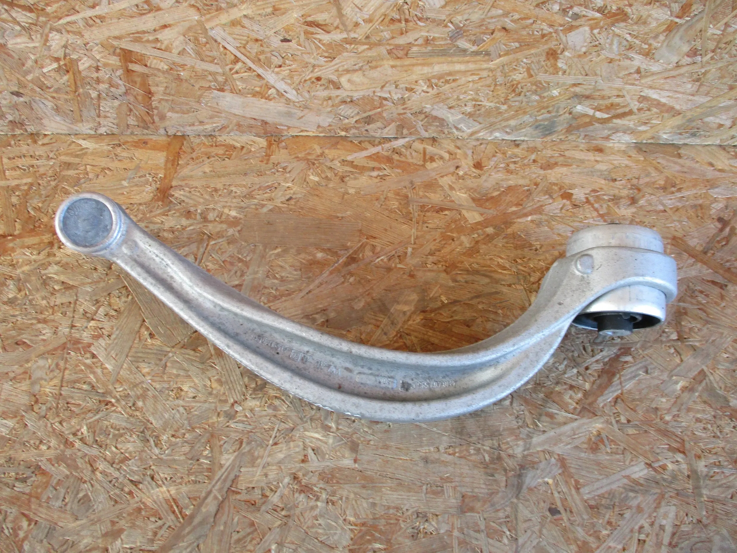 arm lower right front AUDI Q7 4M0