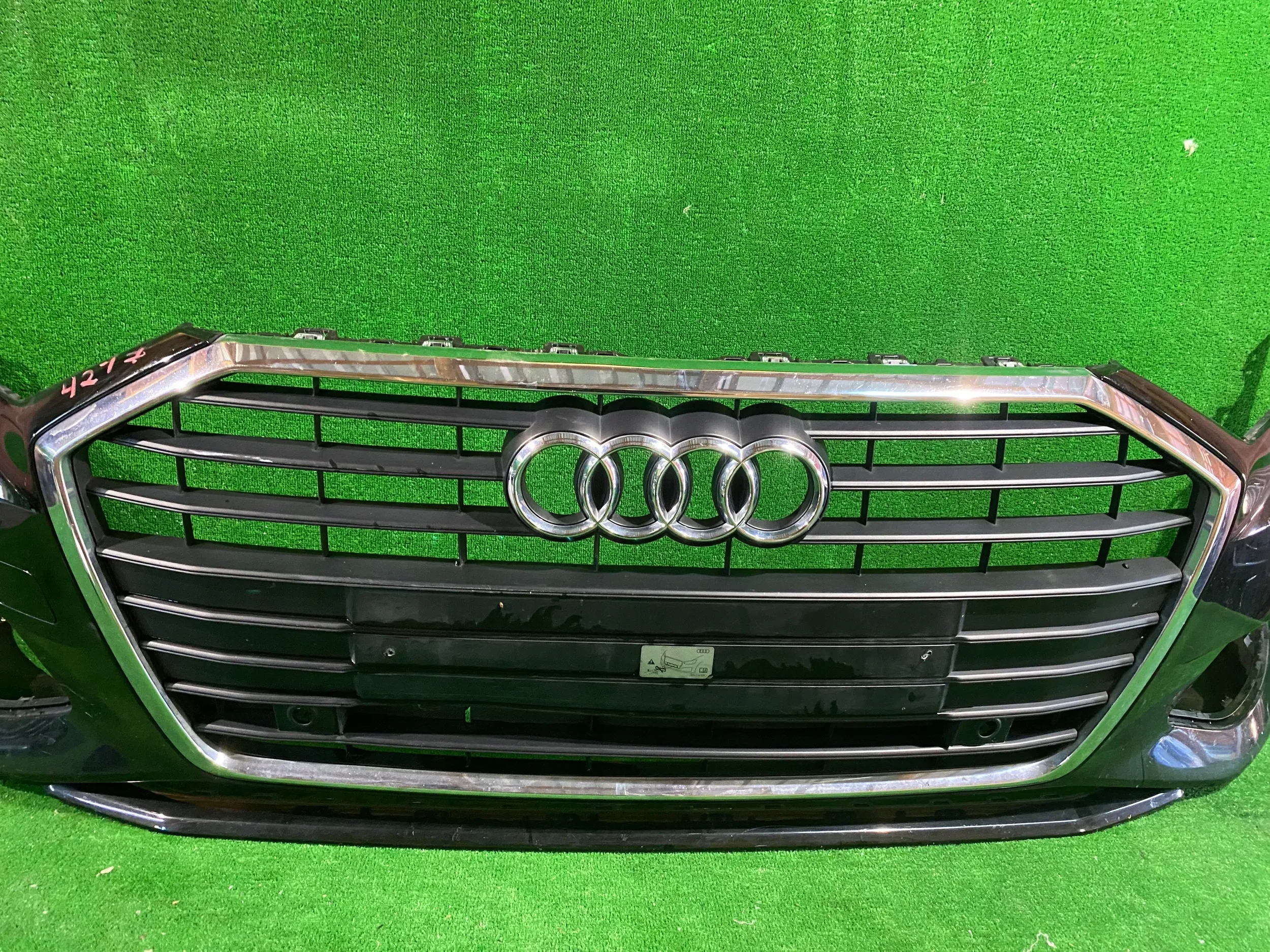 nárazník přední předek AUDI A6 C8