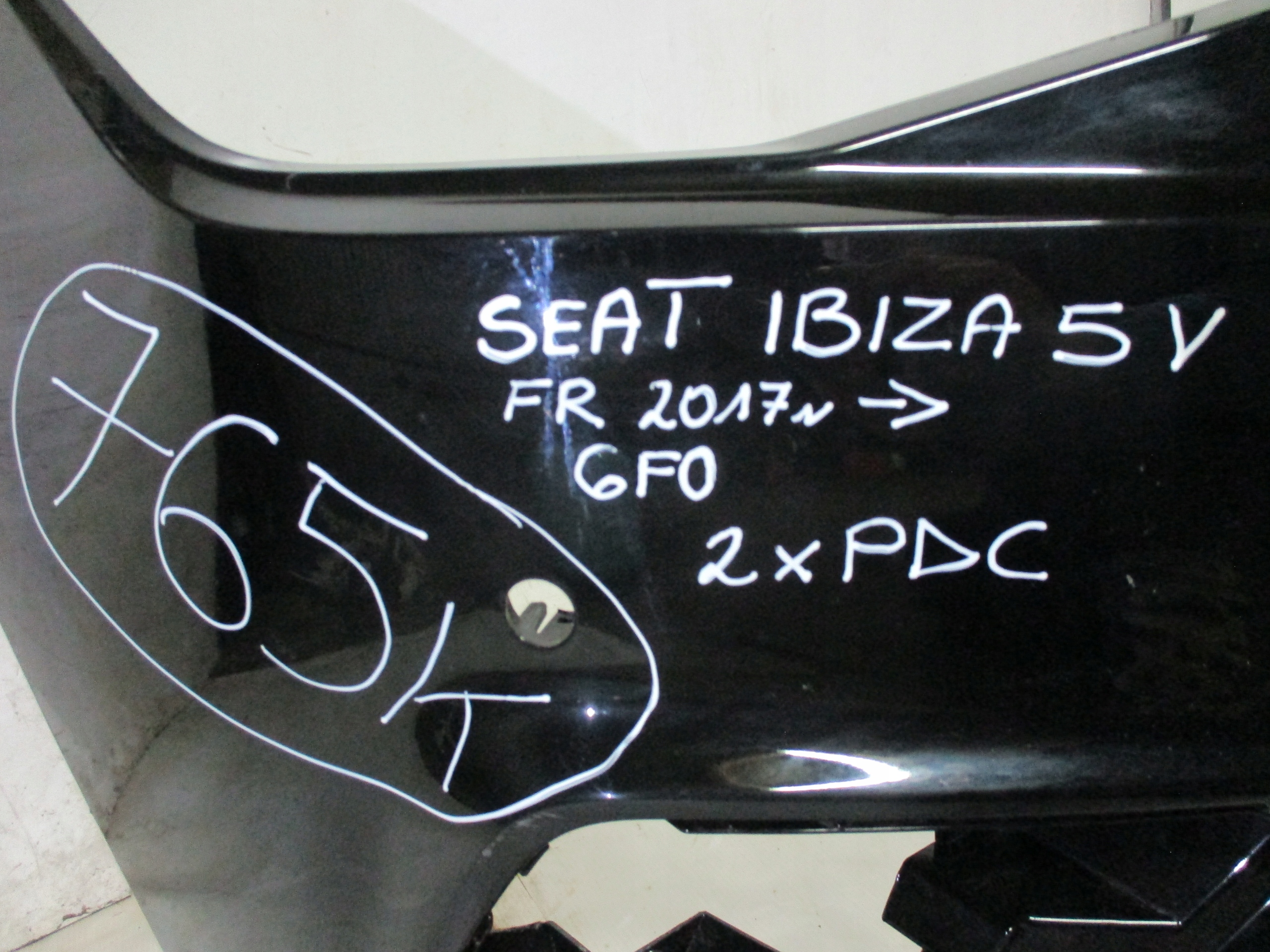 bumper front front Seat Ibiza 5 V FR 2017r- 6F0 2xPDC