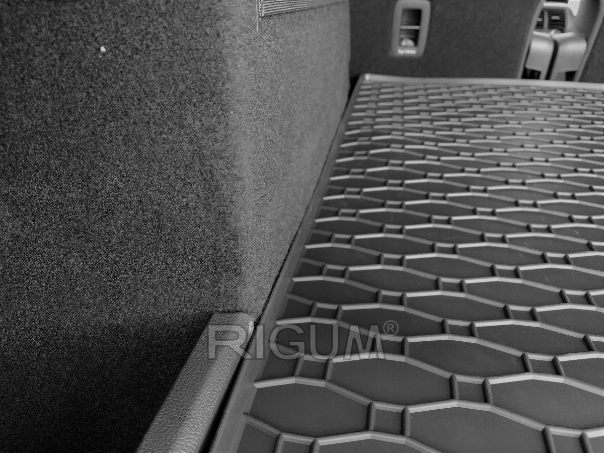 Volkswagen Touran II Minivan 2015- Dywanik wkład do bagażnika Producent Max-Dywanik