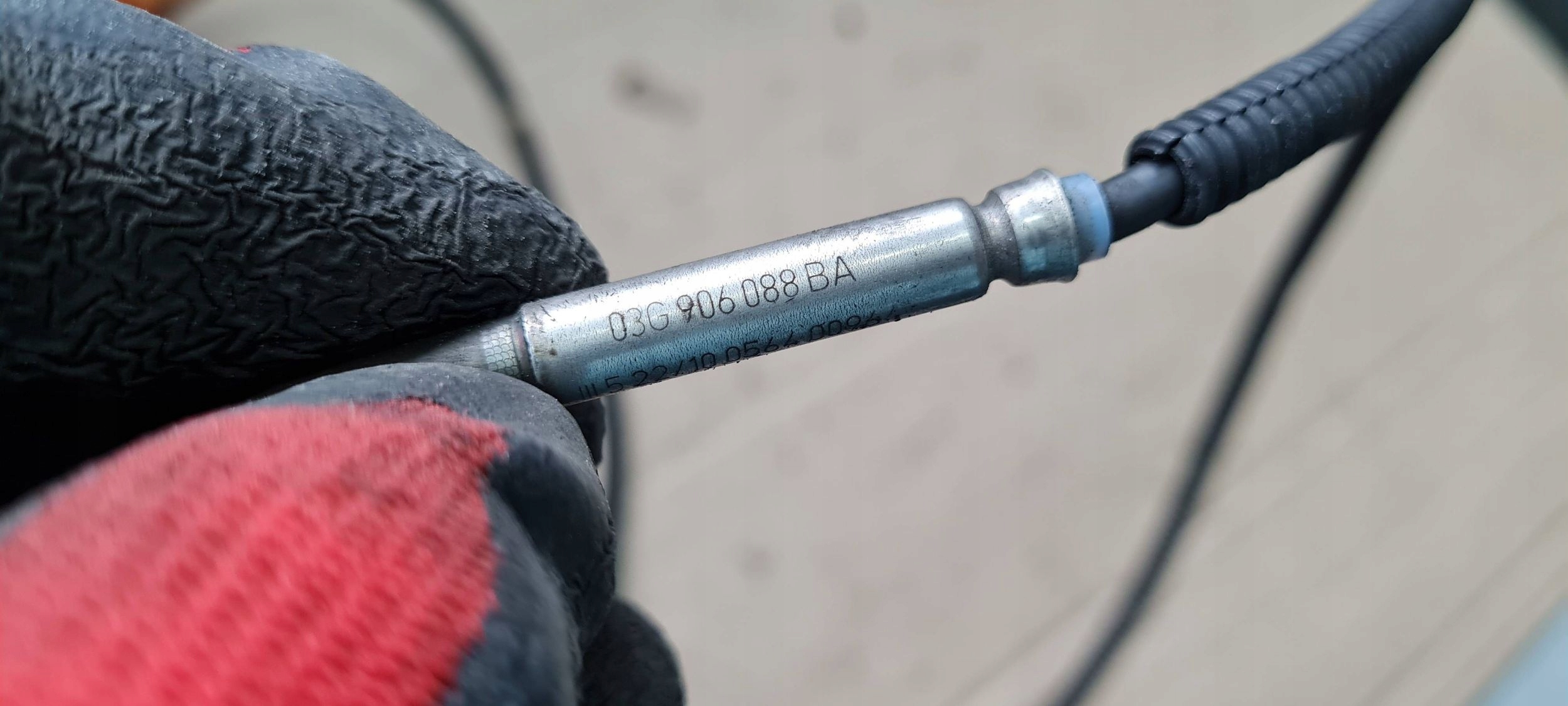 A6 C6 LIFT Sensor TEMPERATURY Gase 2.0 TDI 03G906088BA