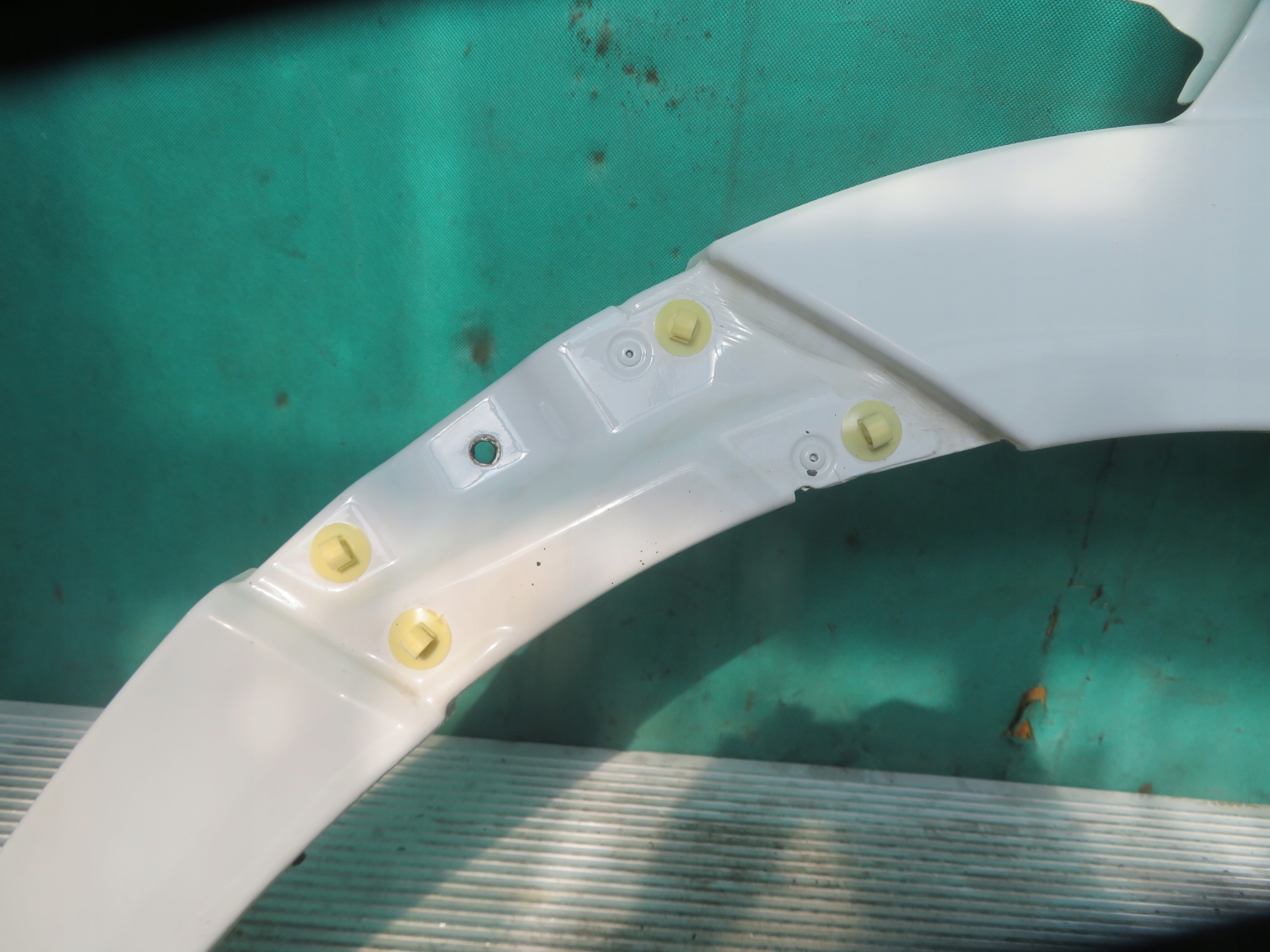 fender right front MERCEDES SPRINTER 18R