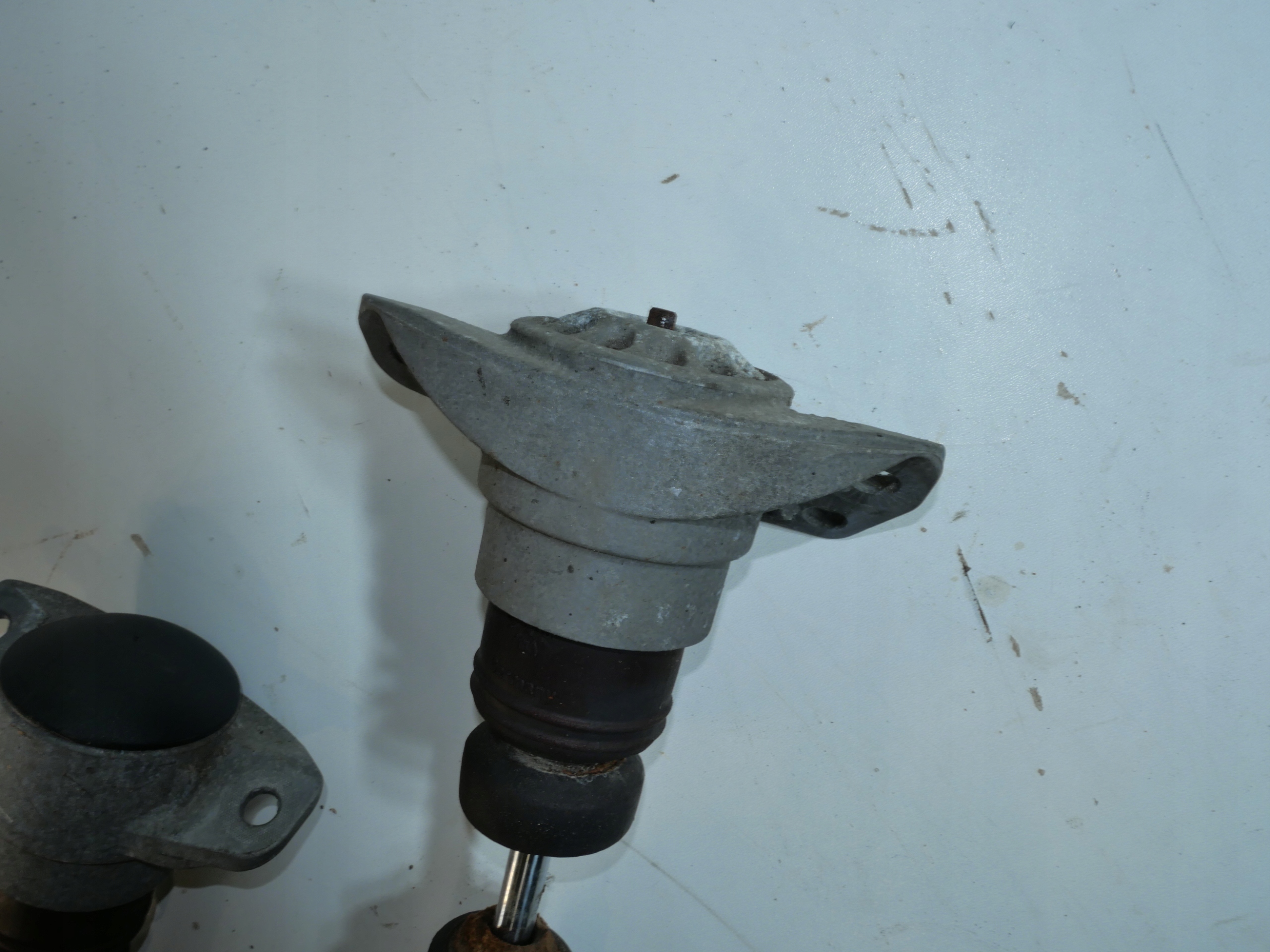 shock absorber rear rear part right left AUDI 4G9513035F