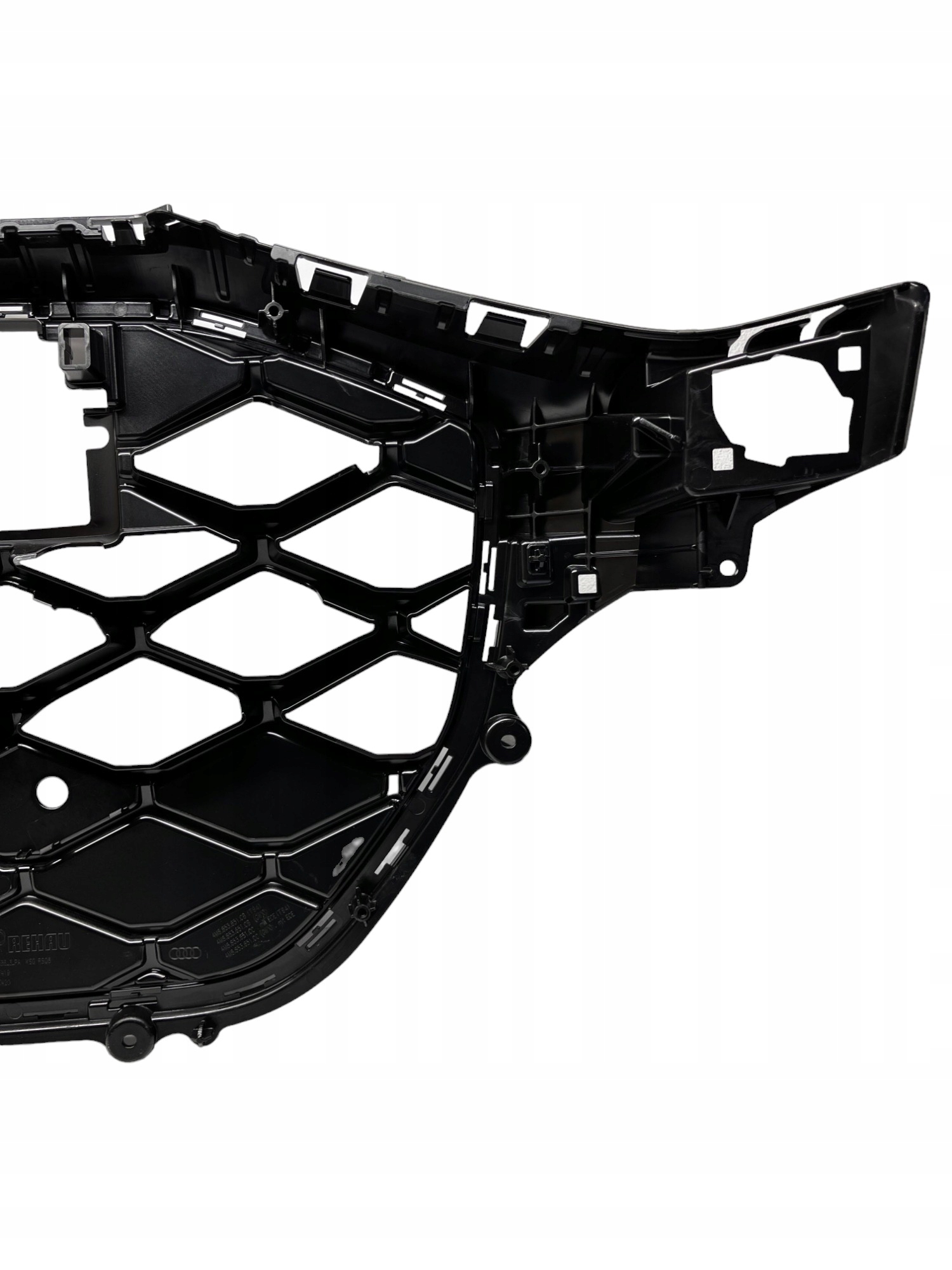 AUDI RSQ8 GRILL ATRAPA MASKOWNICA 4M8853651CB Producent części Audi OE