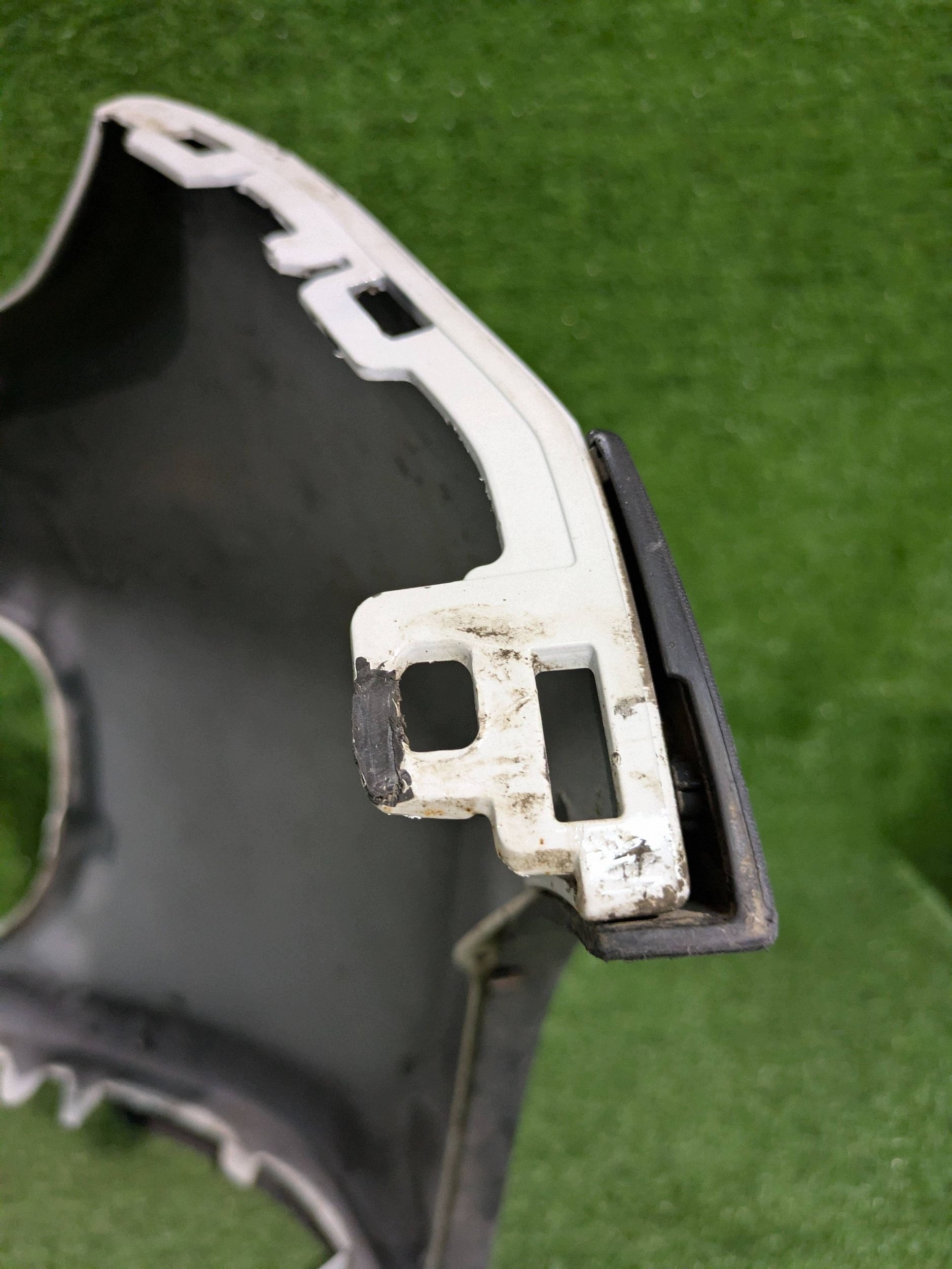 front bumper front RENAULT TWINGO III 14-18 GT NR.Z9350