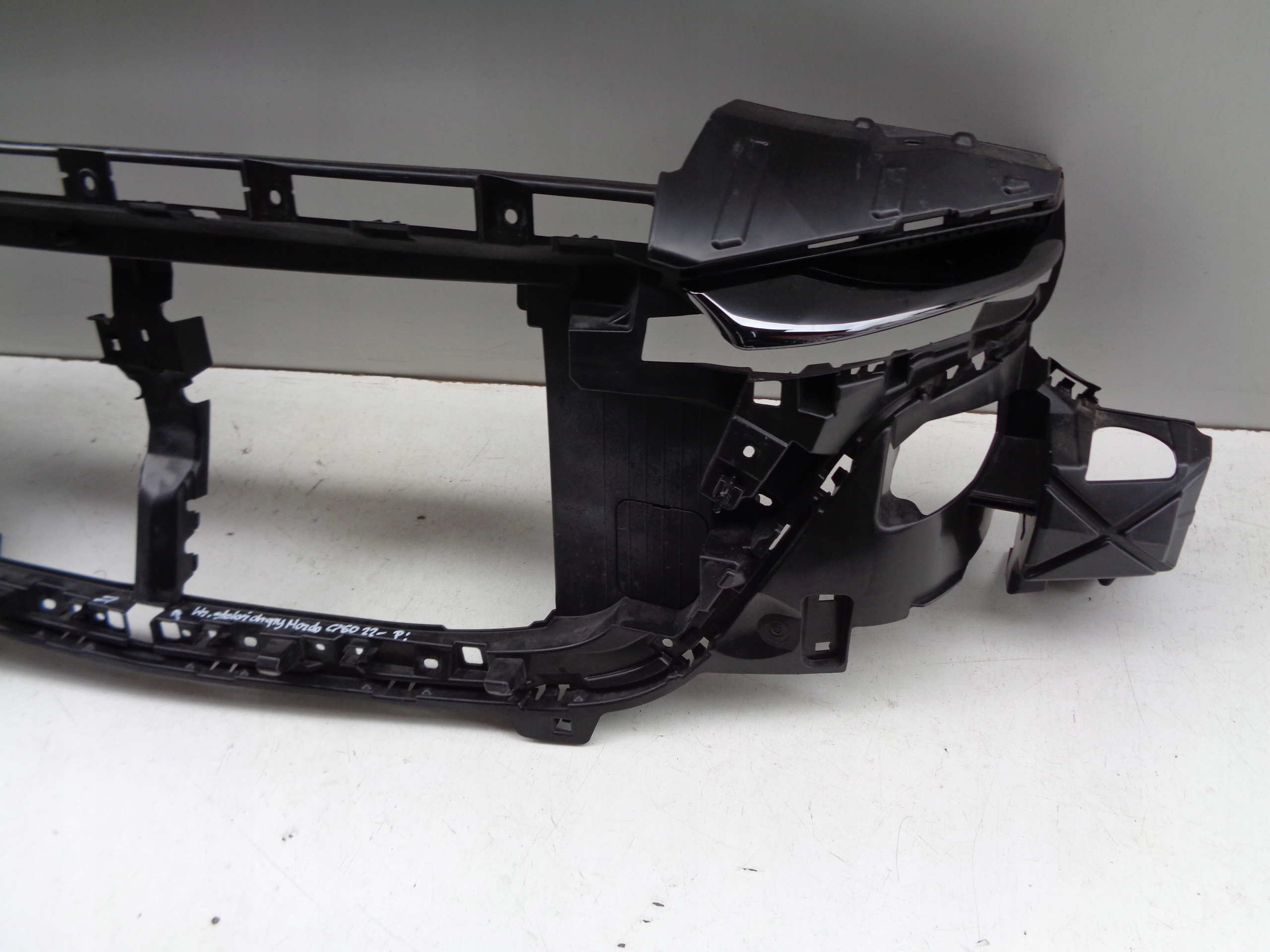 Traversa Paraurti superiore Supporto GRIGLIA MAZDA CX60 22- + modanatura
