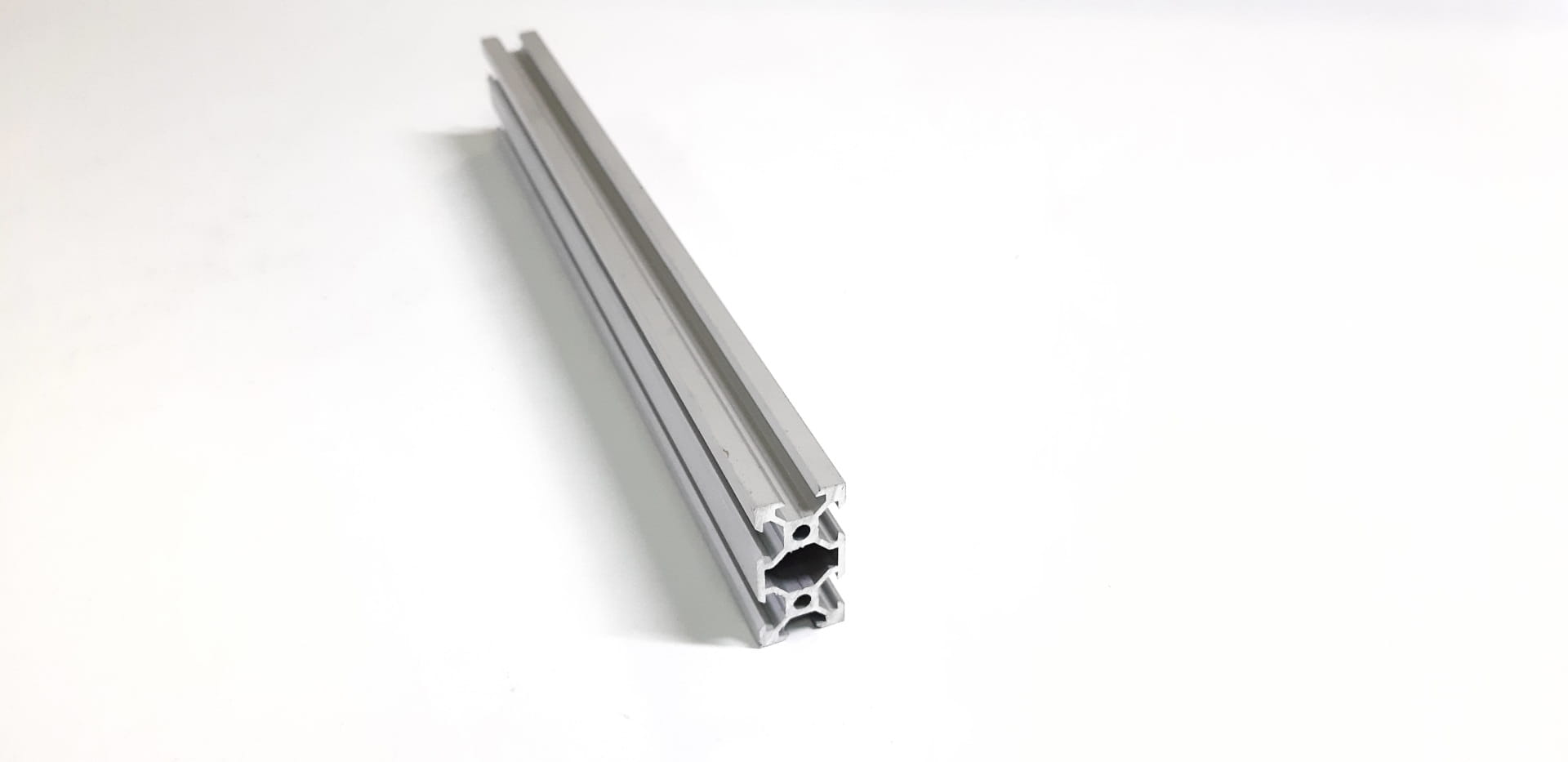 

Profil Aluminiowy Konstrukcyjny typu V-slot 20x40