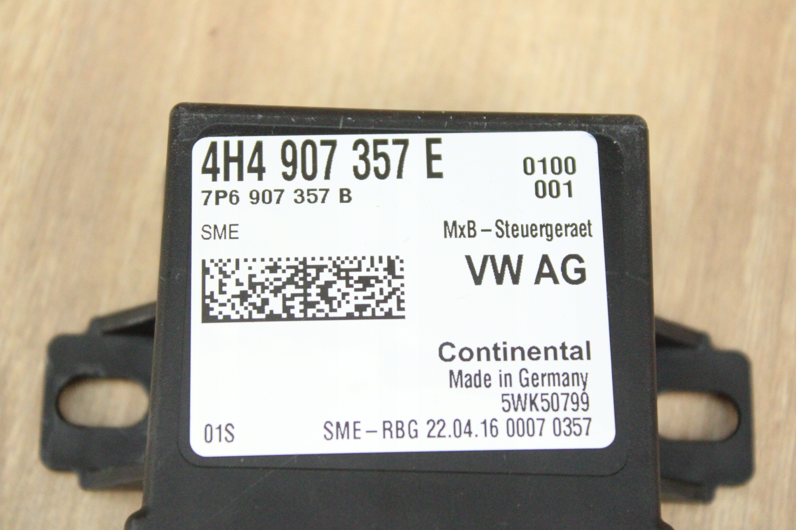 ORYGINALNY MODUŁ STEROWNIK ŚWIATEŁ MATRIX AUDI A6 C7 4H4907357E 64km Producent części Audi OE