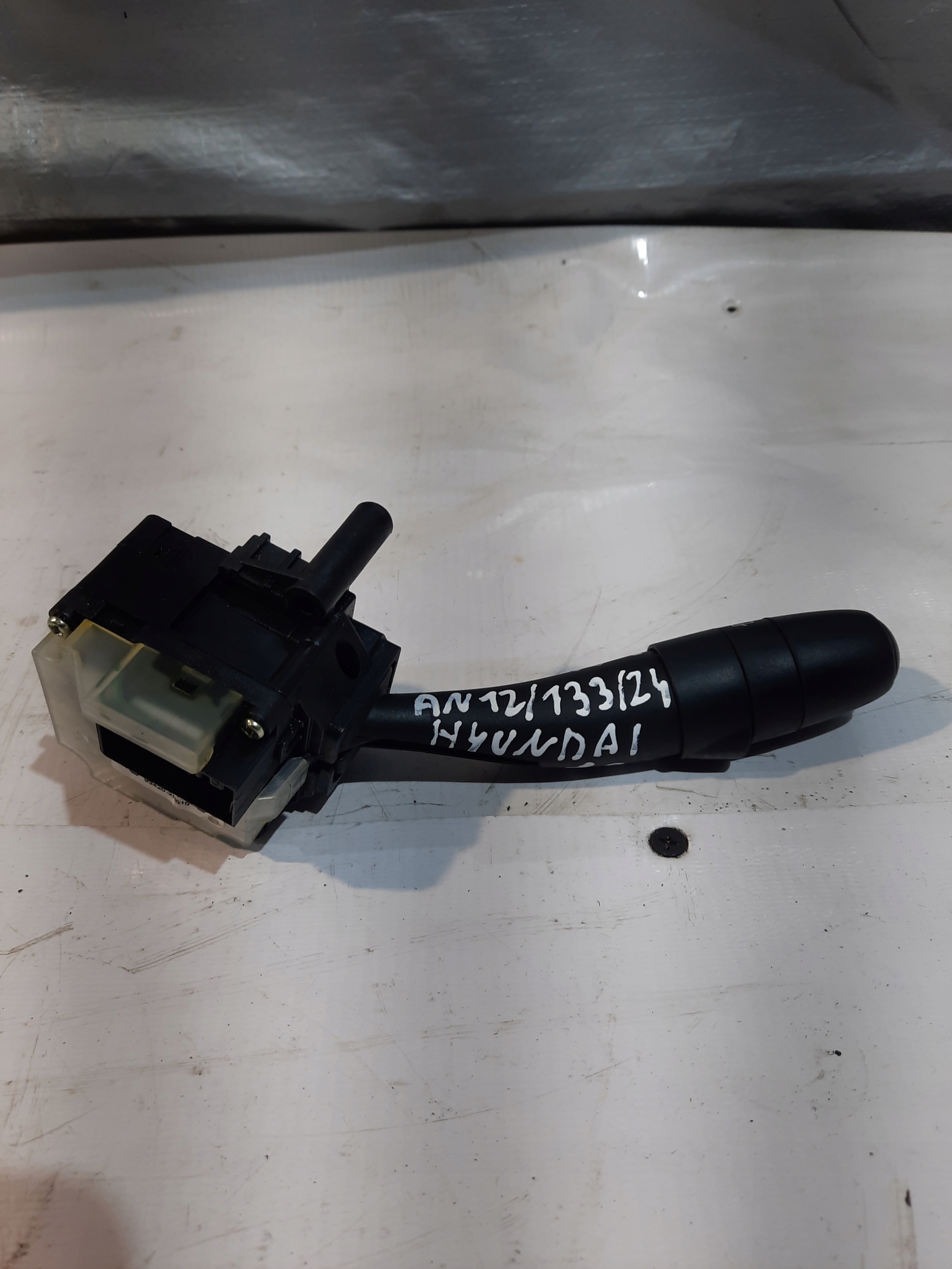 DEVIO TERGICRISTALLO TERGI Hyundai I30 1.4B 80KW HB 2010R OE 93420-2R010