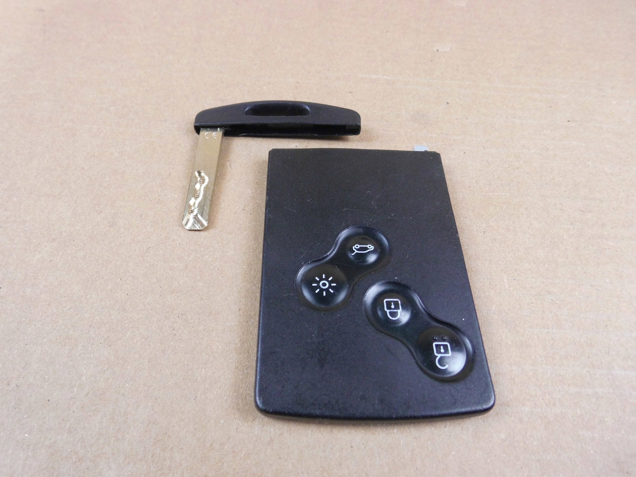 Renault Koleos Megane III Clio IV grid key