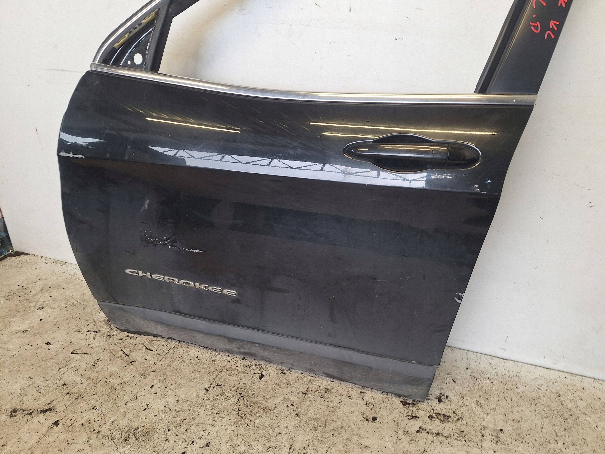 JEEP CHEROKEE V KL 14-18 door left front