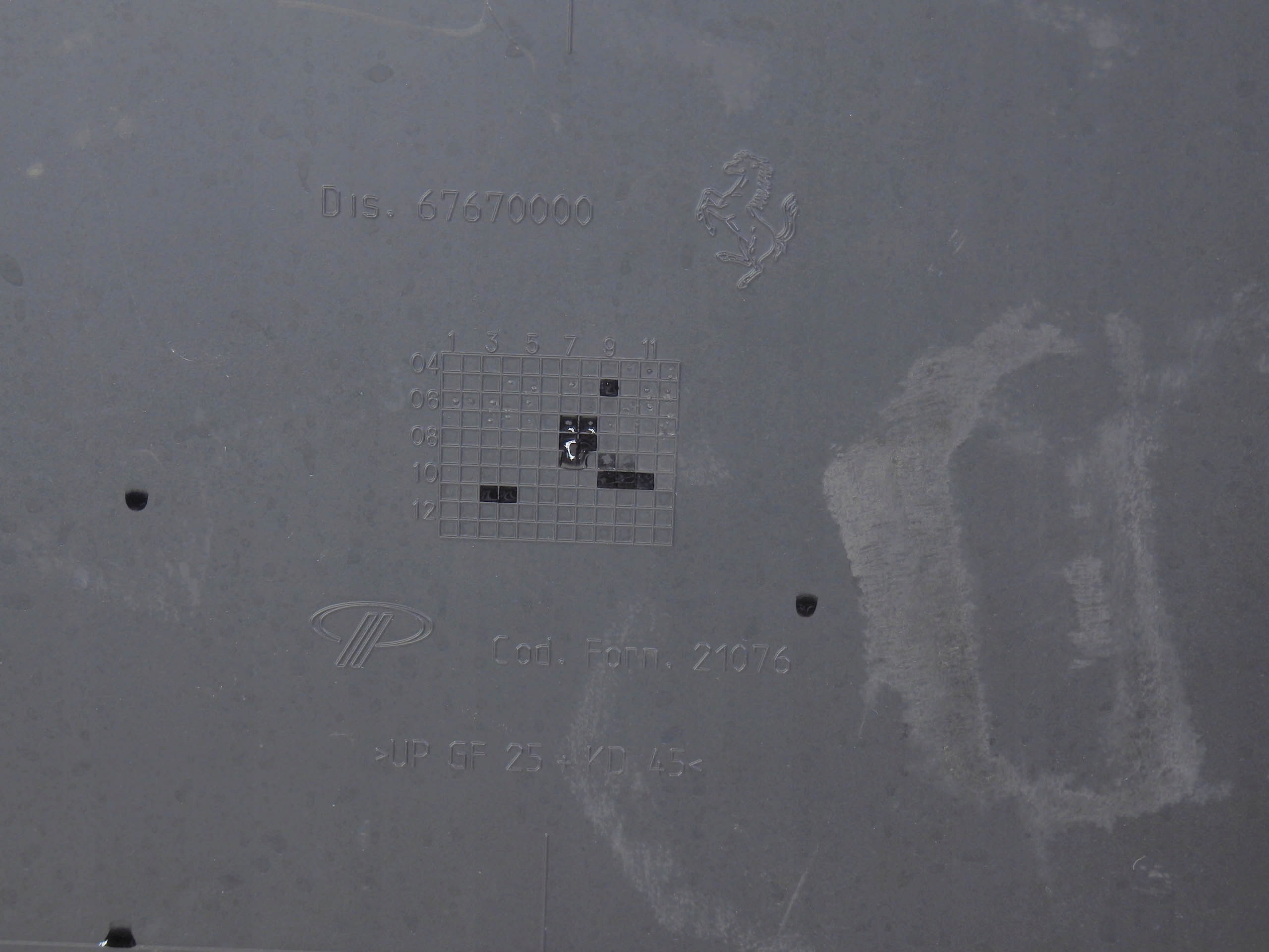 OSŁONA PODWOZIA PRZÓD FERRARI F430 430 67670000 Jakość części (zgodnie z GVO) O - oryginał z logo producenta pojazdu (OE)