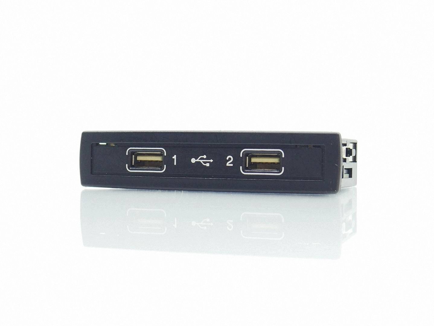 PANEL PORT adapter USB MERCEDES SLK R172 E W212 A1728202826