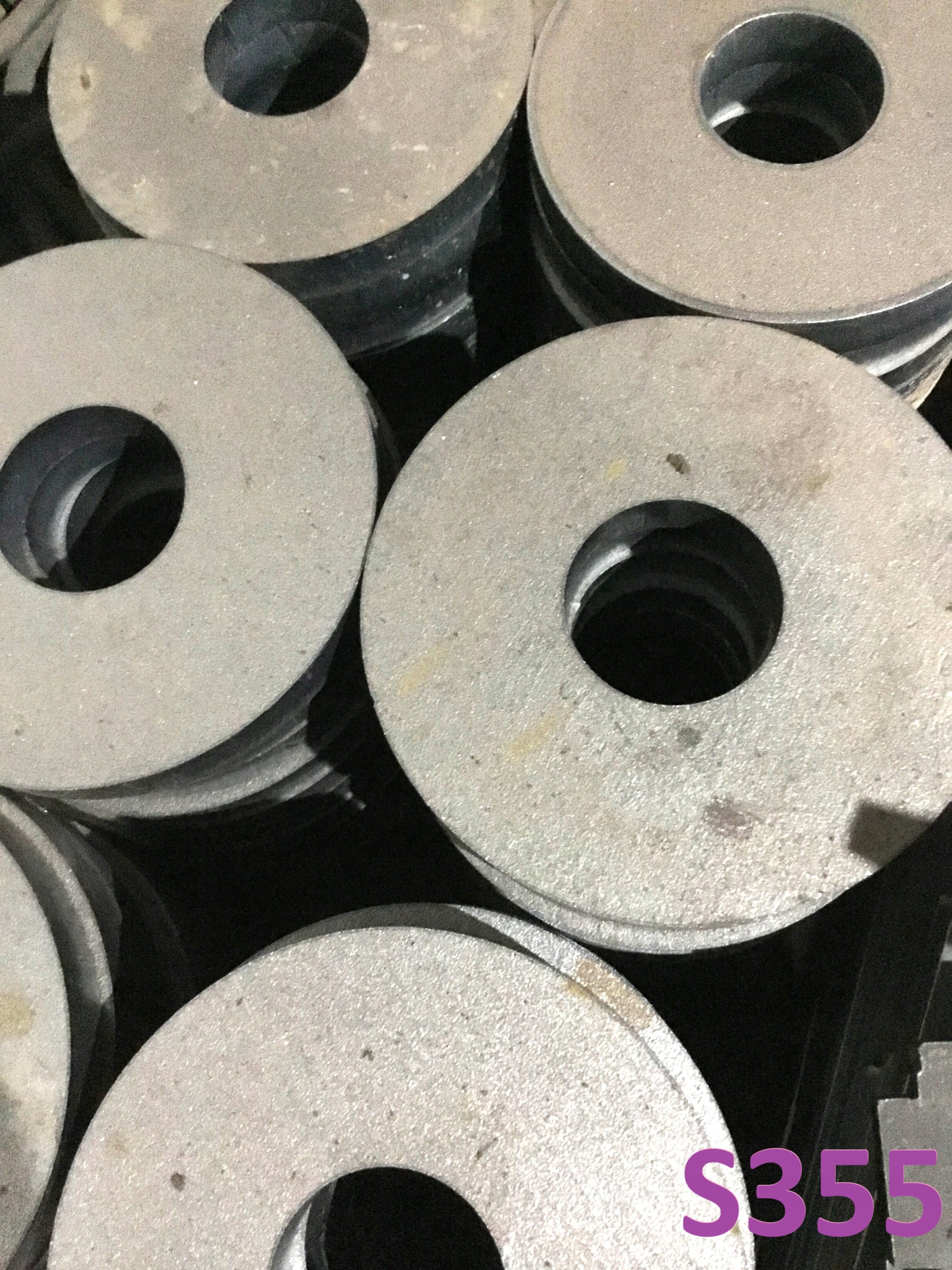 Ocelový límec Kulatý Gr 10 mm Střední Zev fi 200 mm S355 Otvory Na Míru