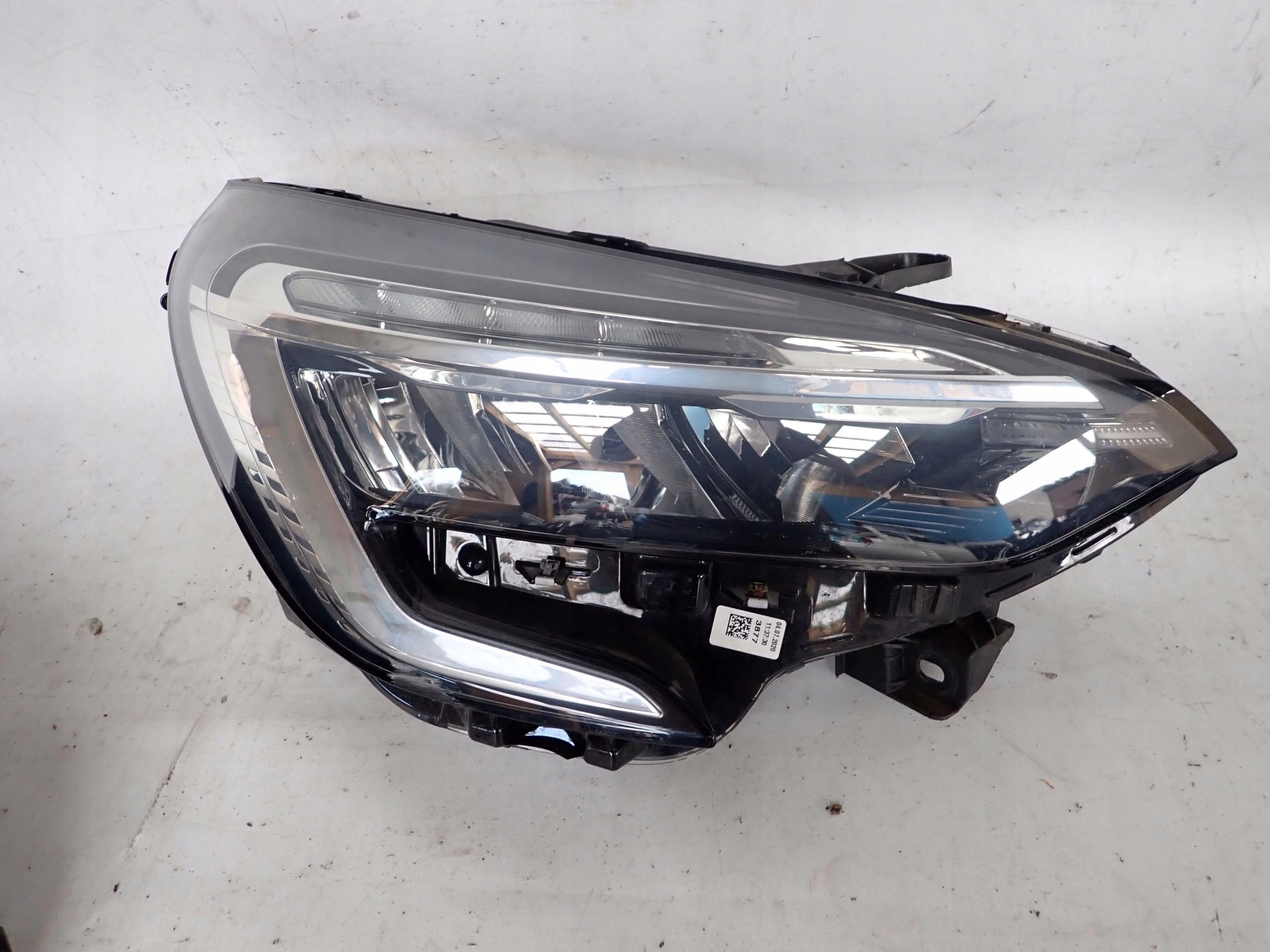 RENAULT CLIO V 5 19- light right front front FULL LED 260100902R