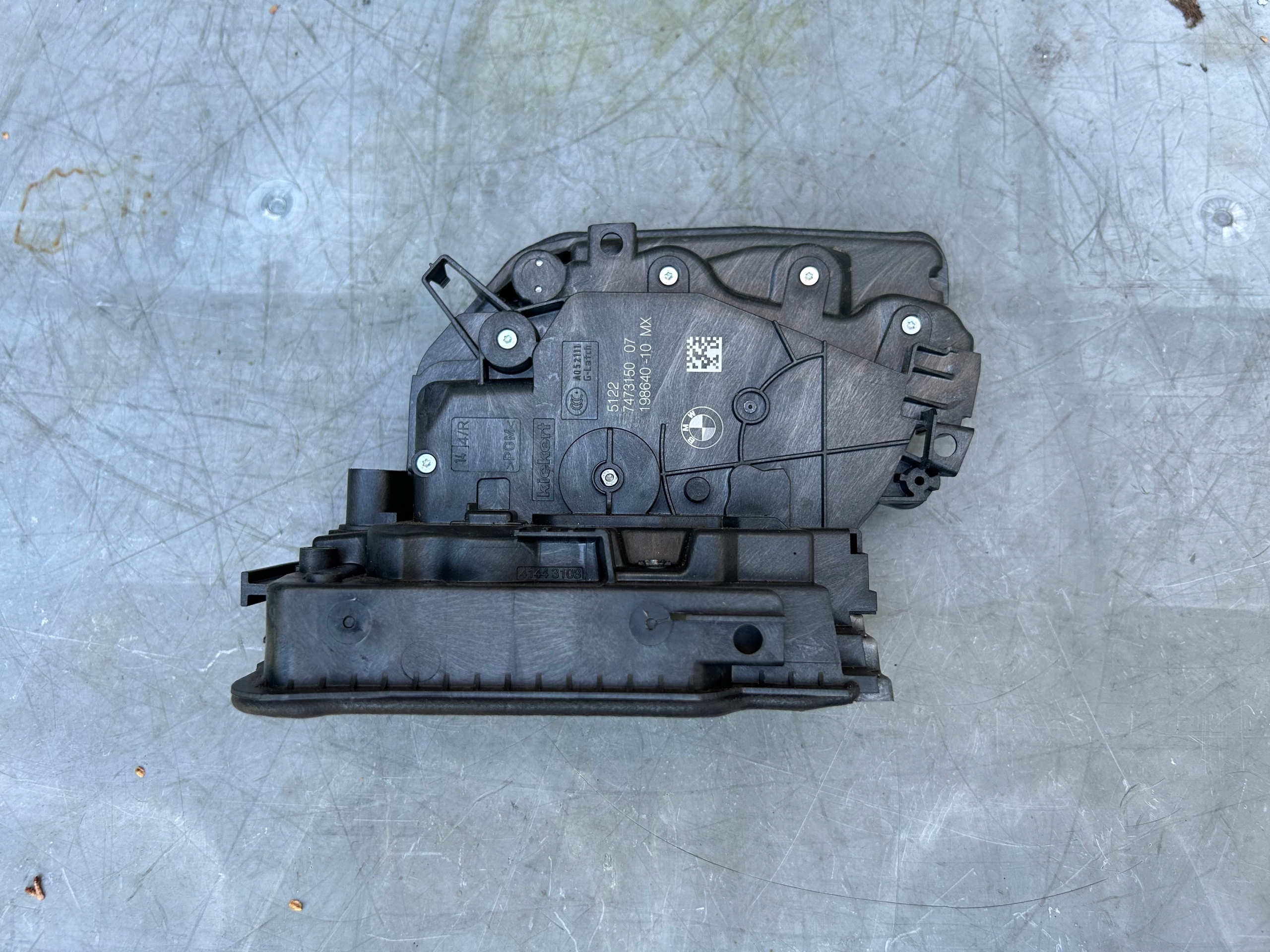 BMW X3 G01 ZAMEK DRZWI PRAWY TYŁ