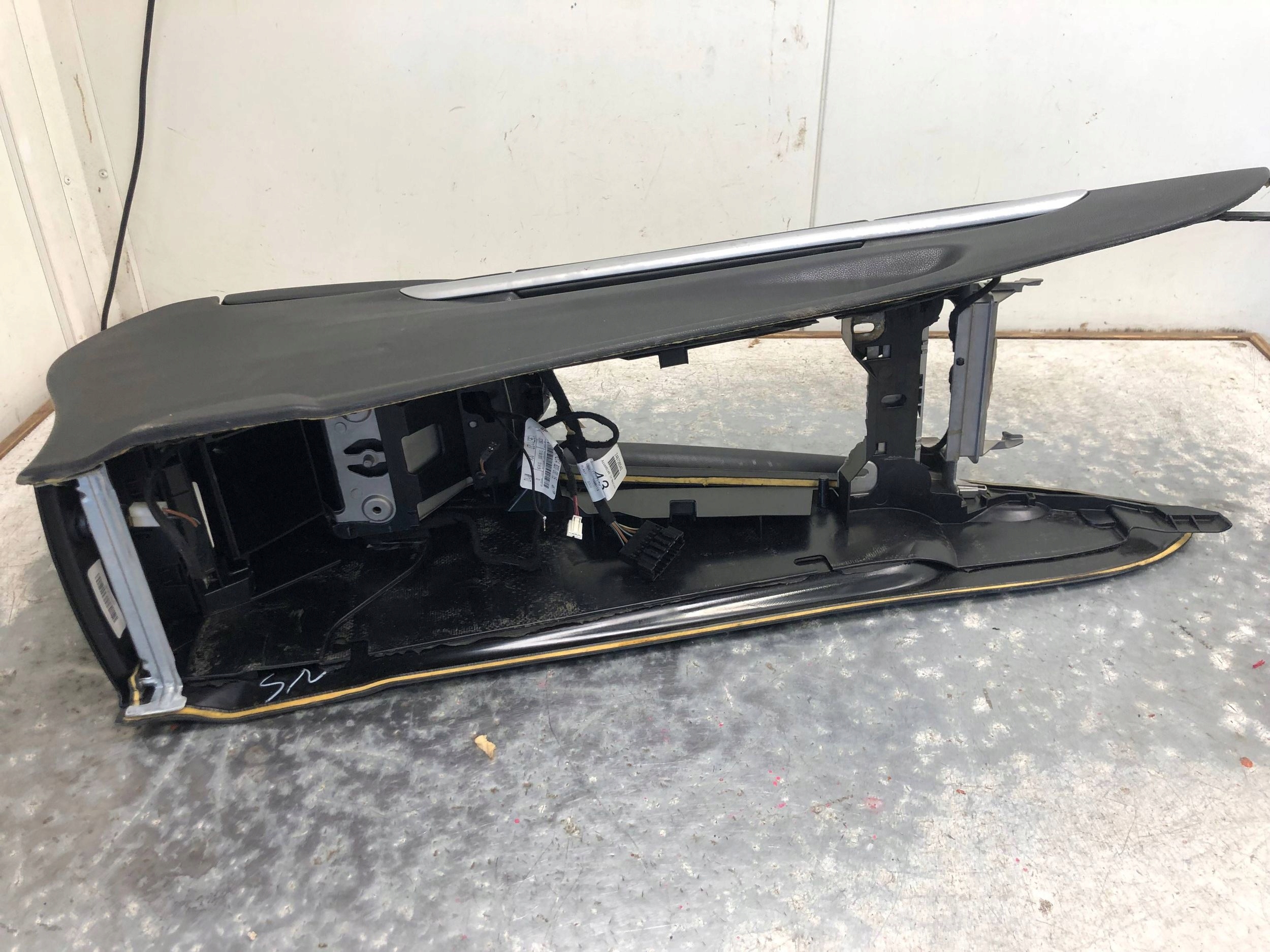 TUNEL bracciolo MERCEDES ML W164 A1644409339