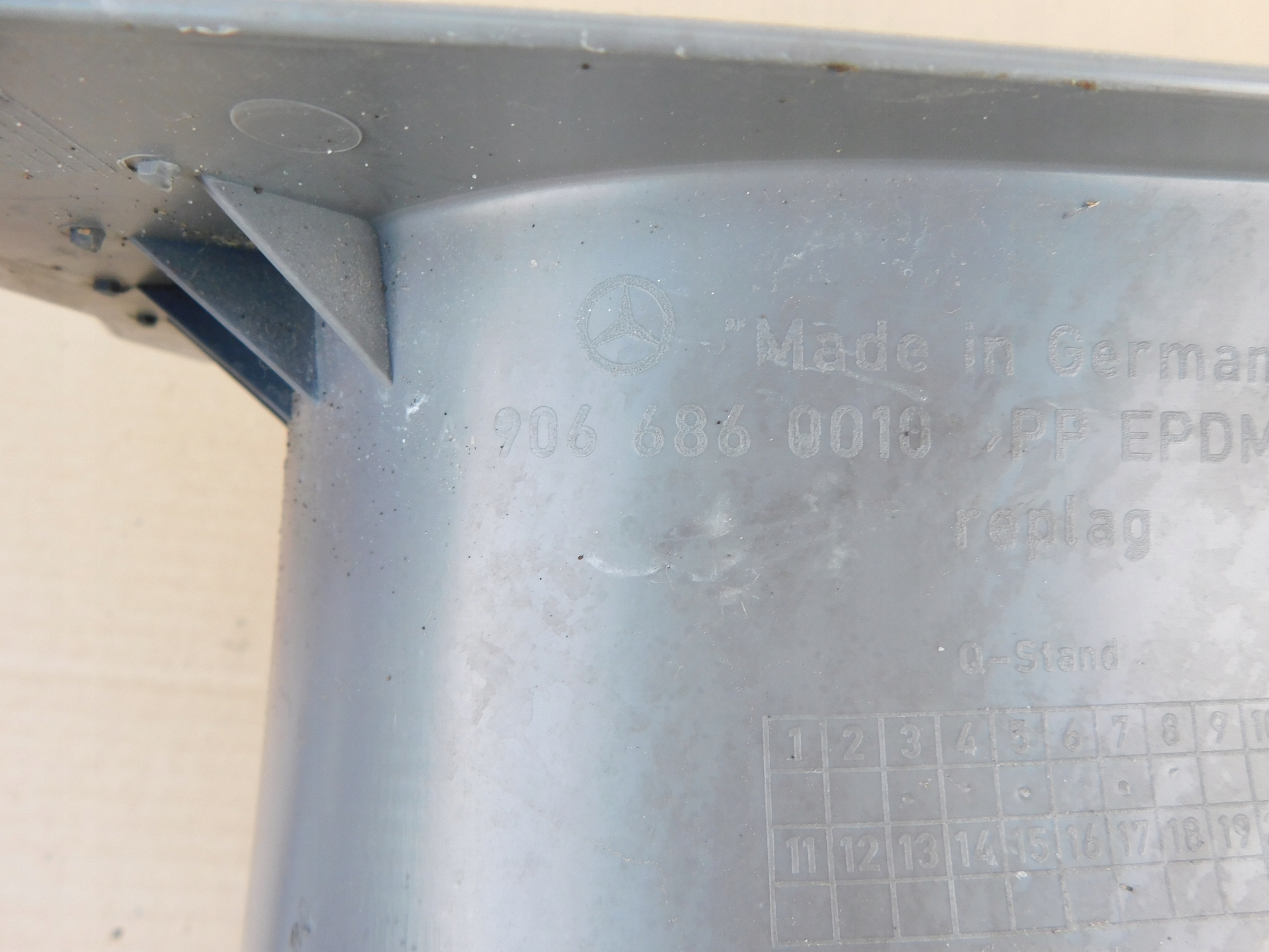 Sprinter 906 VW Crafter threshold stopien plastic wejsciowy left A9066860010