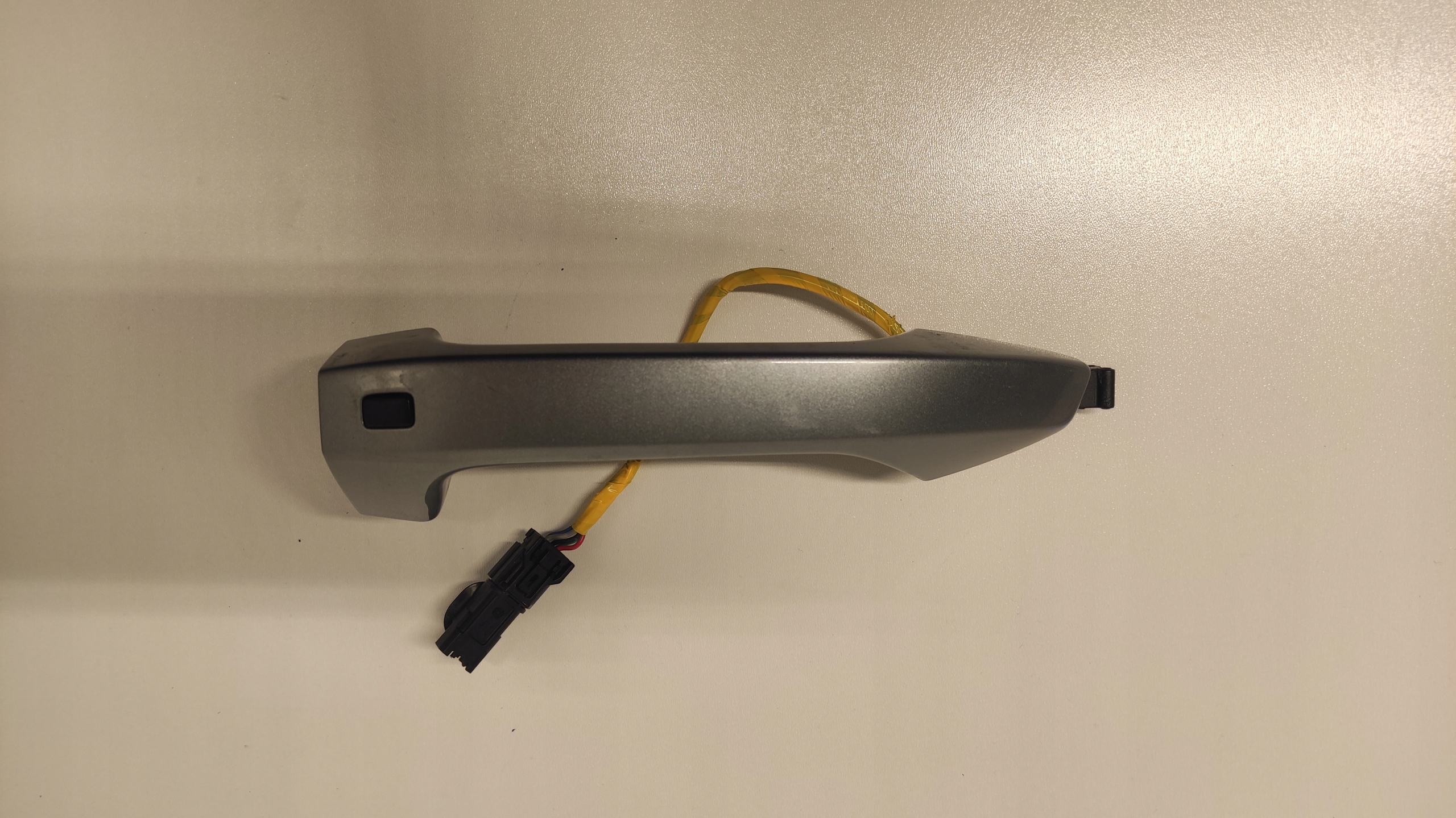 KIA SPORTAGE V handle left CSS WOLNE RECE KEYLESS GO 21-24