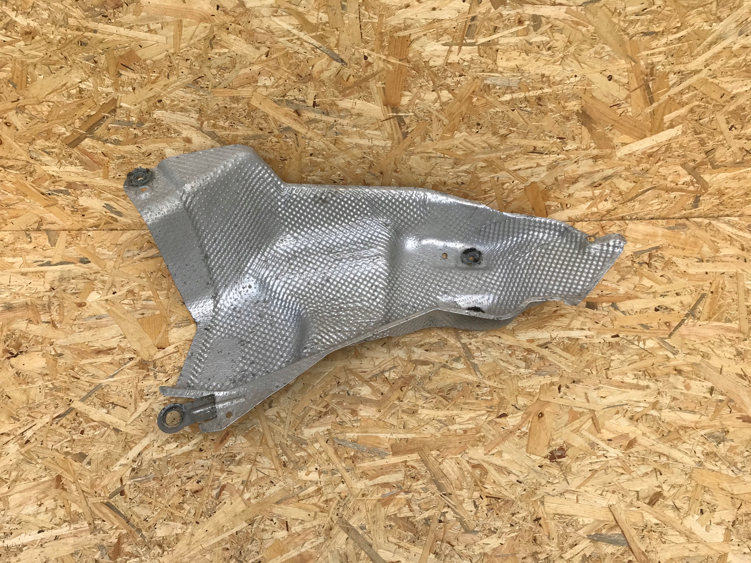 OSŁONA TERMICZNA WYDECHU OCTAVIA II 1Z5825721C