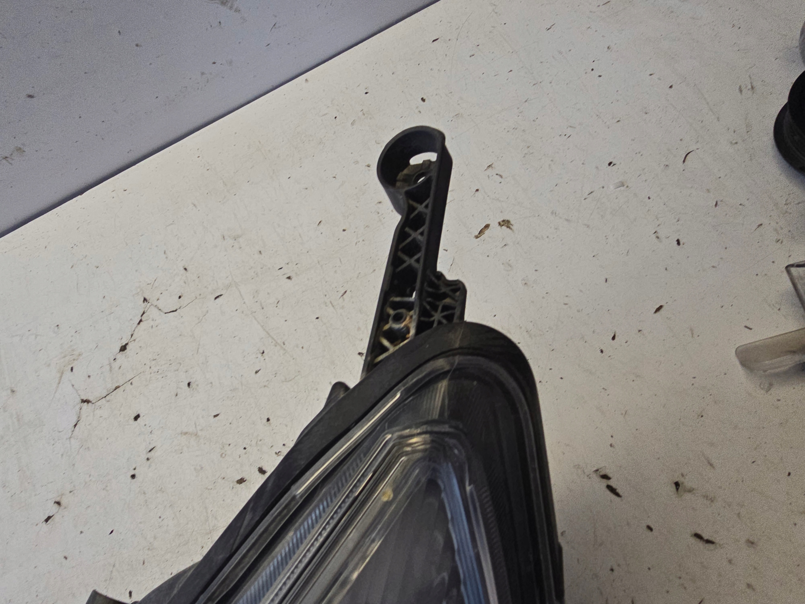 OPEL ASTRA J 4 IV REFLEKTOR light left front left before LIFT EUROPA JASNA