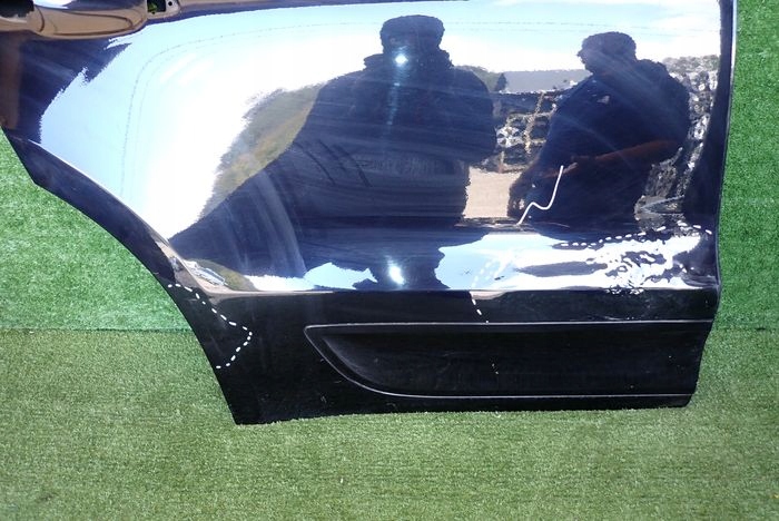 PORSCHE MACAN 95B 14- door right rear. rear part