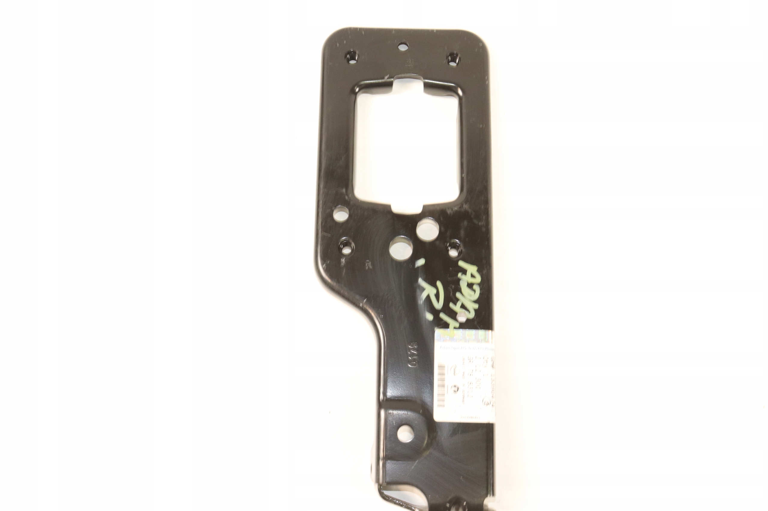 13390474 - ОПЕЛЬ АДАМ КРІПЛЕННЯ КРОНШТЕЙН БАЛКИ БАМПЕРА П