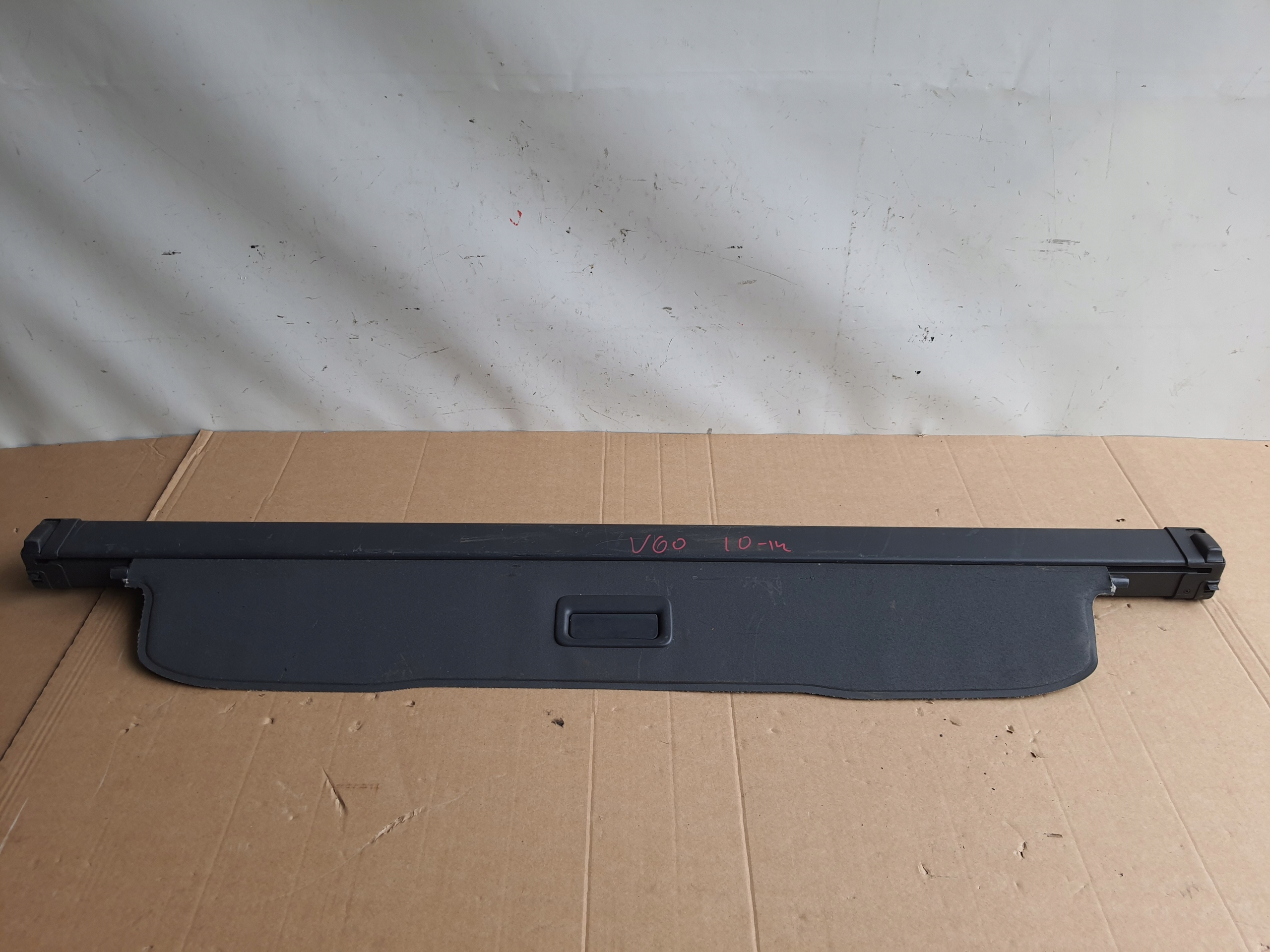 VOLVO V60 II 10-18 blinds boot